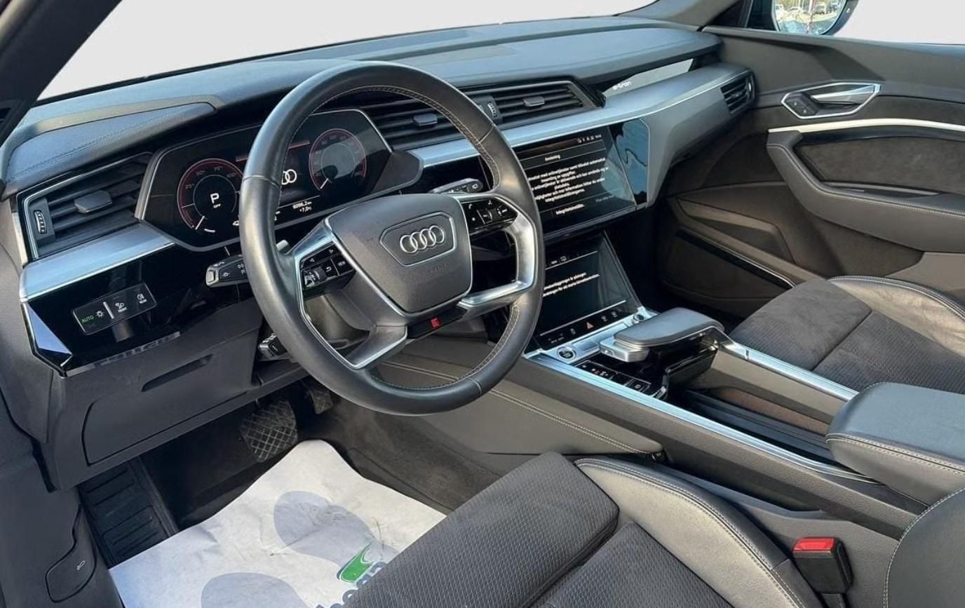 Audi e-tron, 50 Quattro 360k 4 zóny Matrix - fotka 5