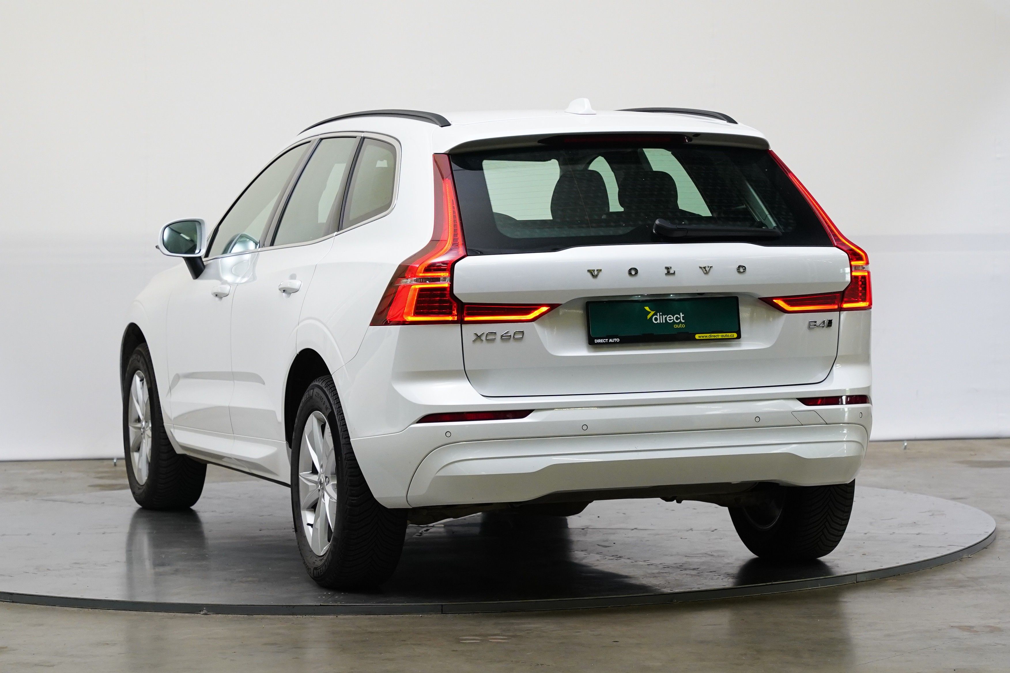Volvo XC60, 2.0 D4 145 kW - fotka 4