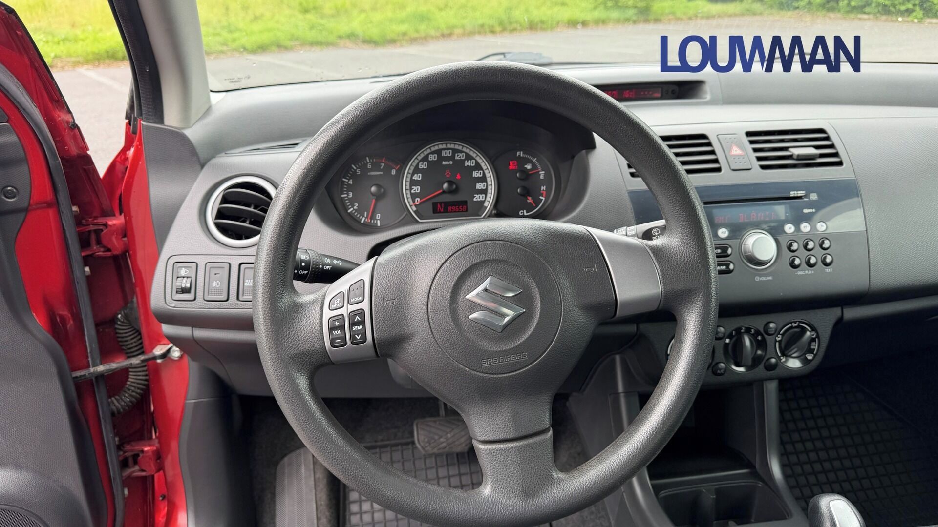 Suzuki Swift, 1.3 67KW - fotka 6