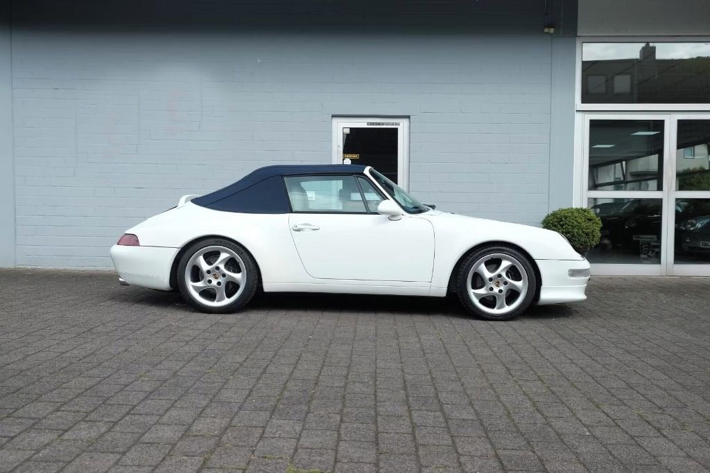 Porsche 911, 993 Carrera Cabrio - fotka 4
