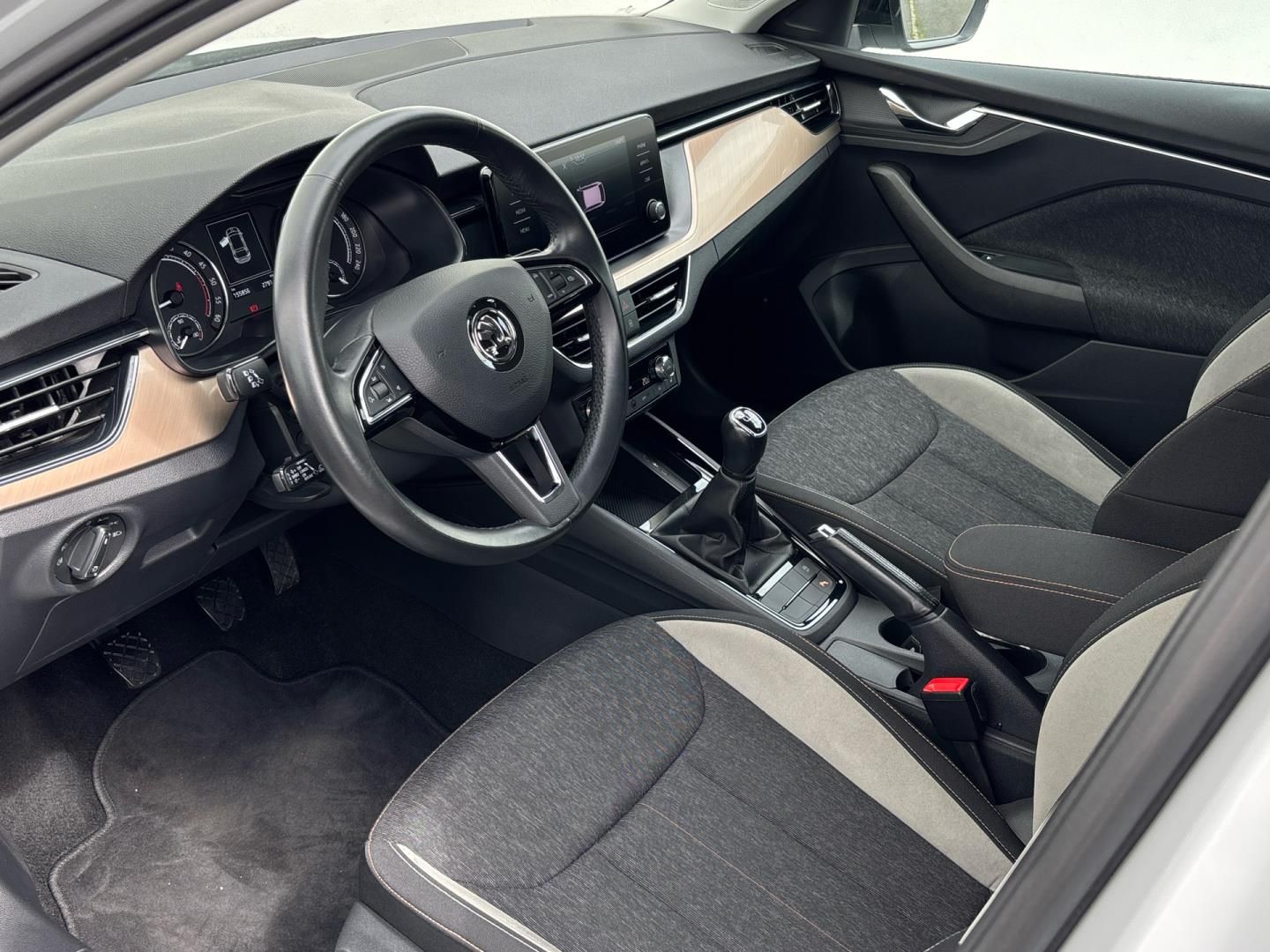 Škoda Scala, 1.6 TDI / 85 kW STYLE - fotka 6