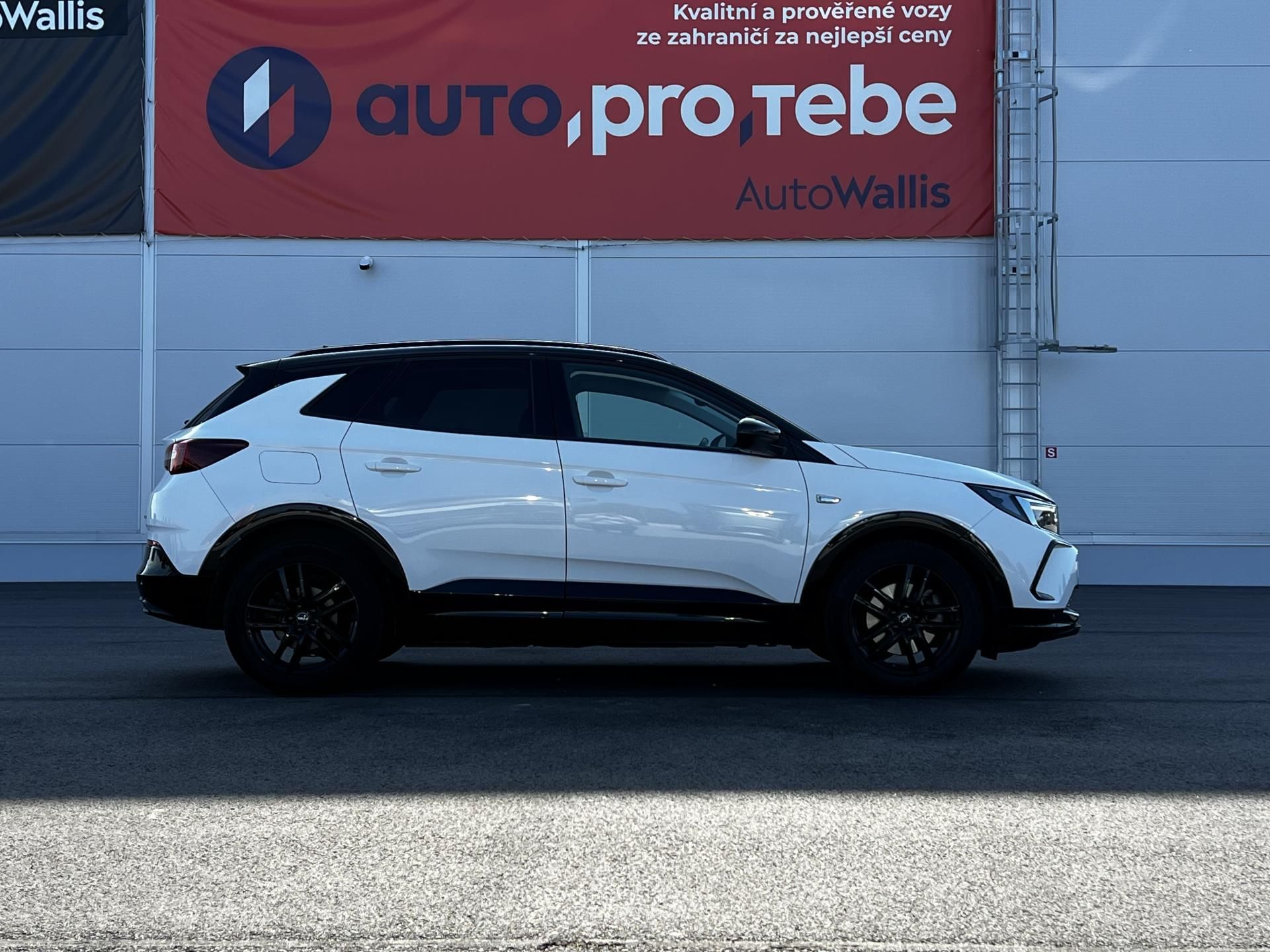 Opel Grandland, 1.6PHEV Sport GSLine 165kW DPH - fotka 3