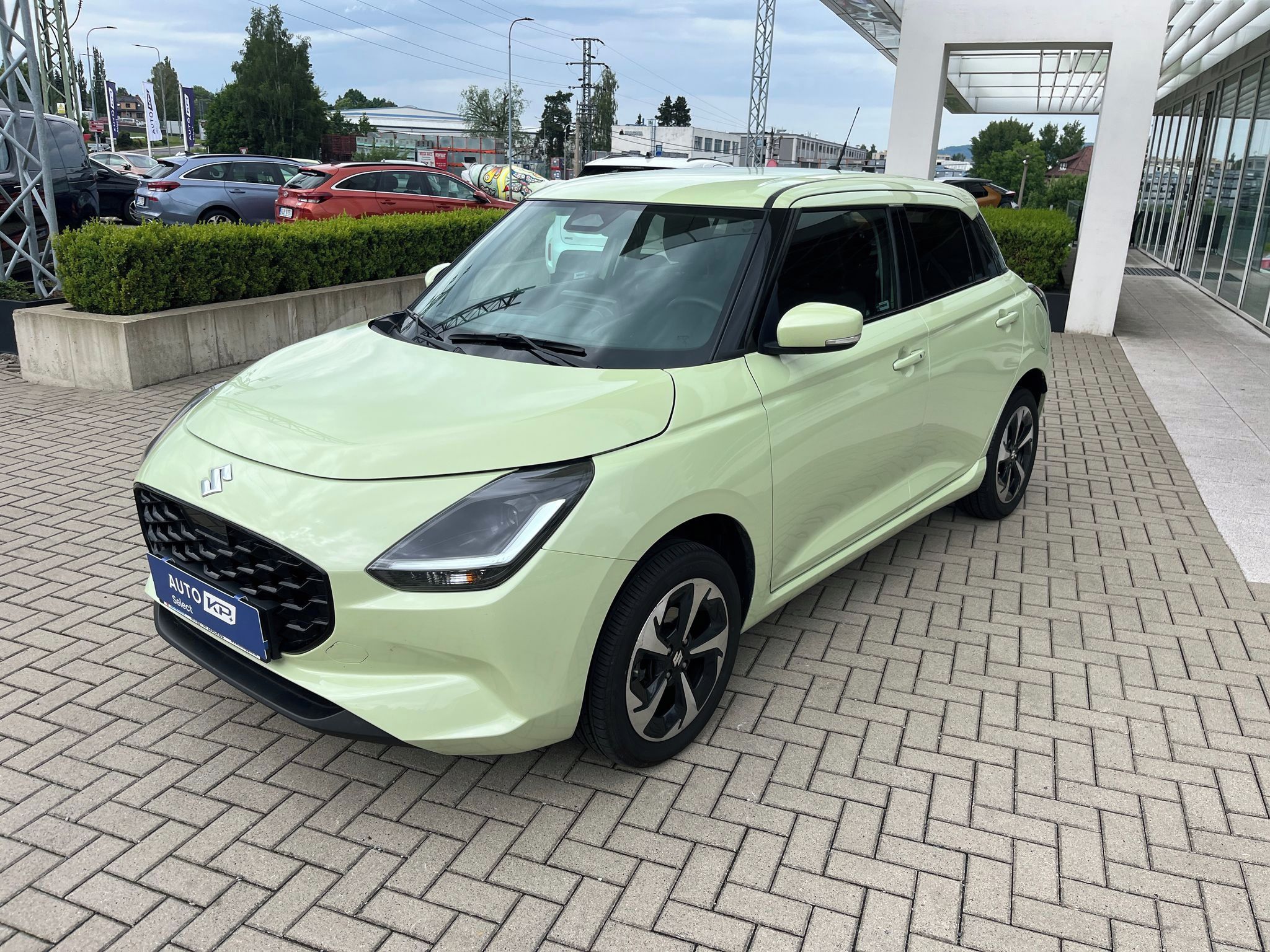 Suzuki Swift, 1.2 DualJet 4x4 Elegance HEV - fotka 2