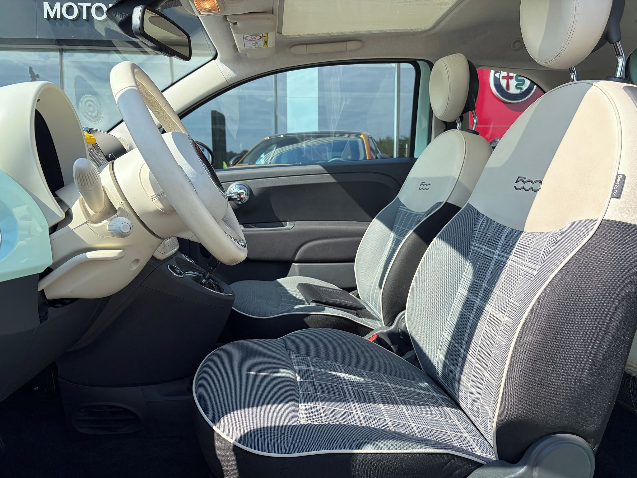 Fiat 500, 1.2 16V Lounge AT - fotka 6