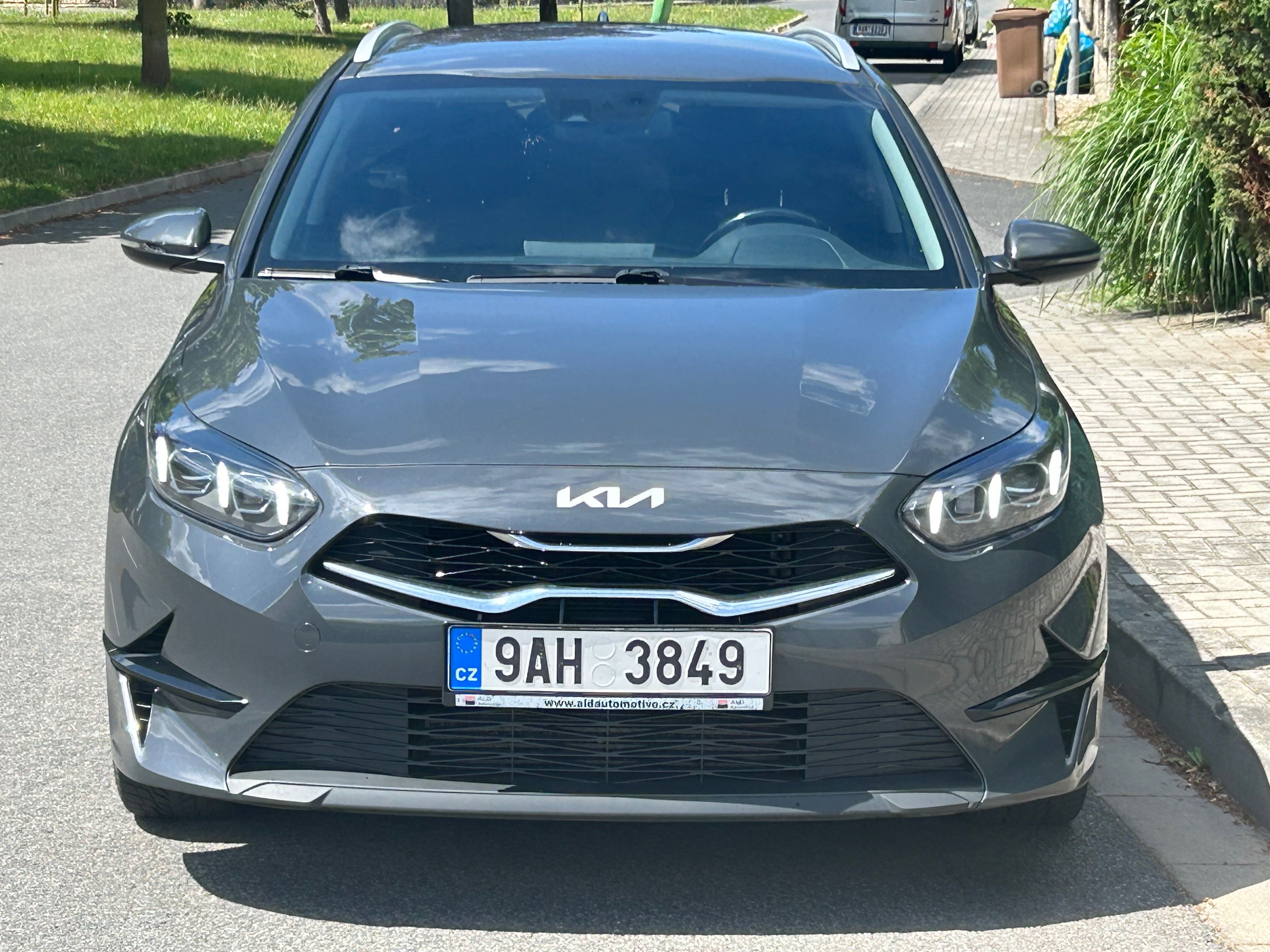 Kia Cee´d, 1.5 T-GDi 118kw DCT TOP ČR 1m - fotka 3