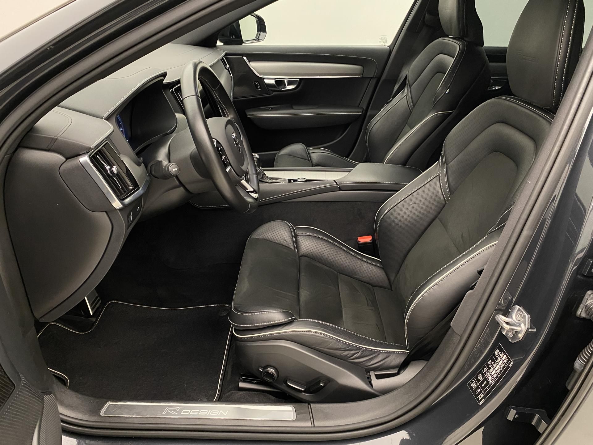 Volvo V90, D4 R-DESIGN AUT - fotka 3
