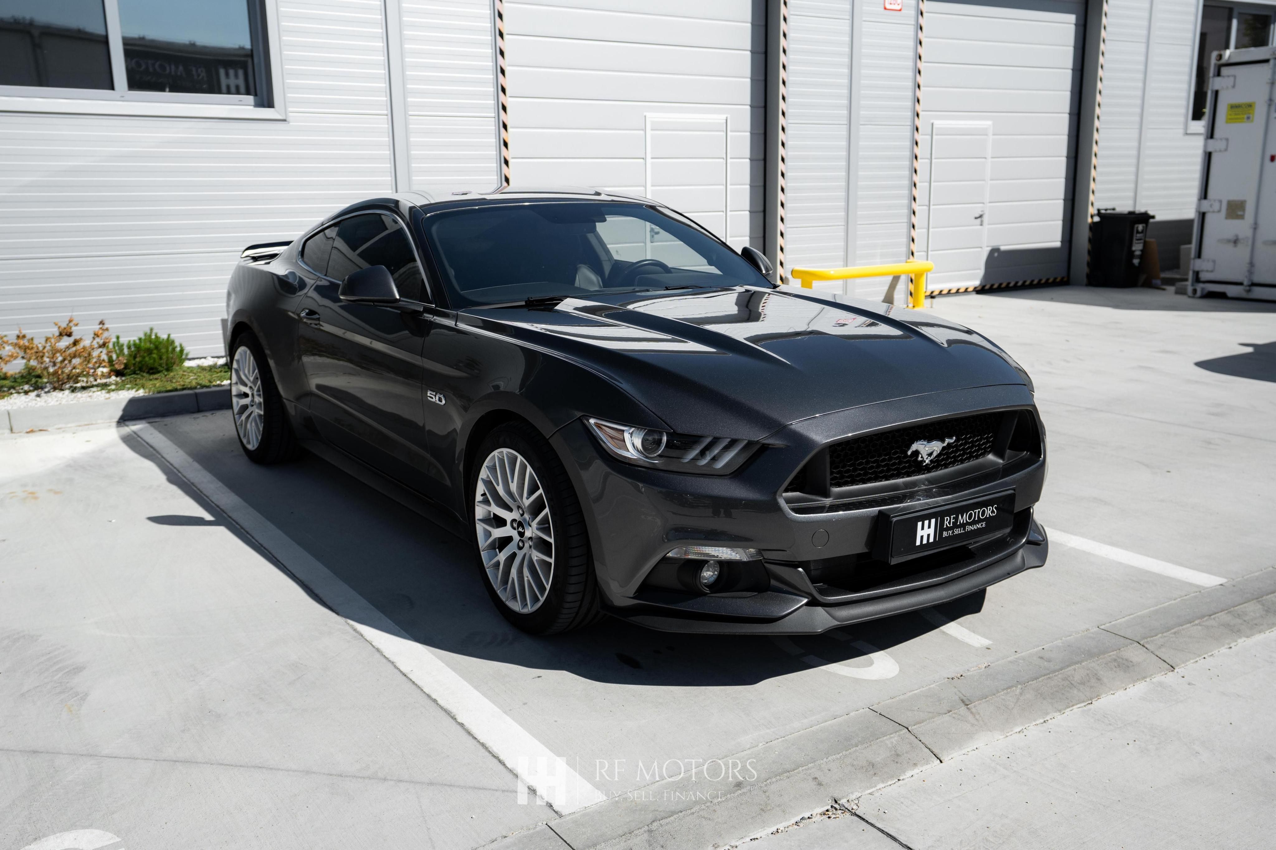 Ford Mustang - fotka 4
