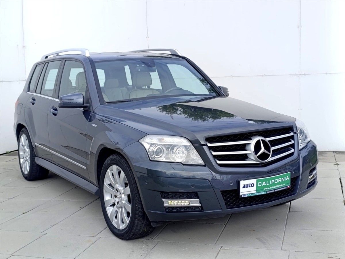 Mercedes-Benz GLK, 2,1 220 CDi 4x4 Aut. Kůže Navi - fotka 4