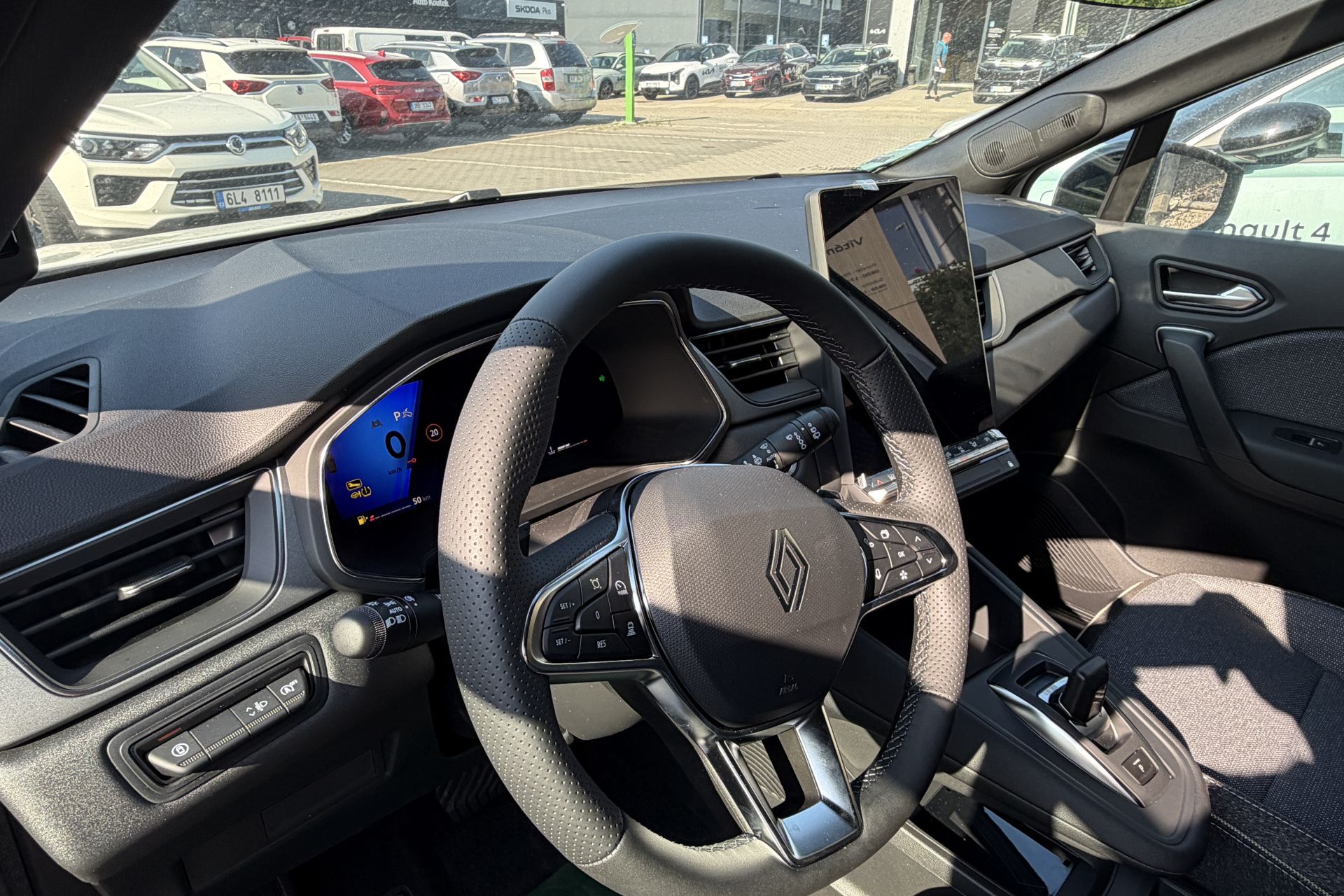 Renault Symbioz, Techno mild hybrid 140 EDC - fotka 3