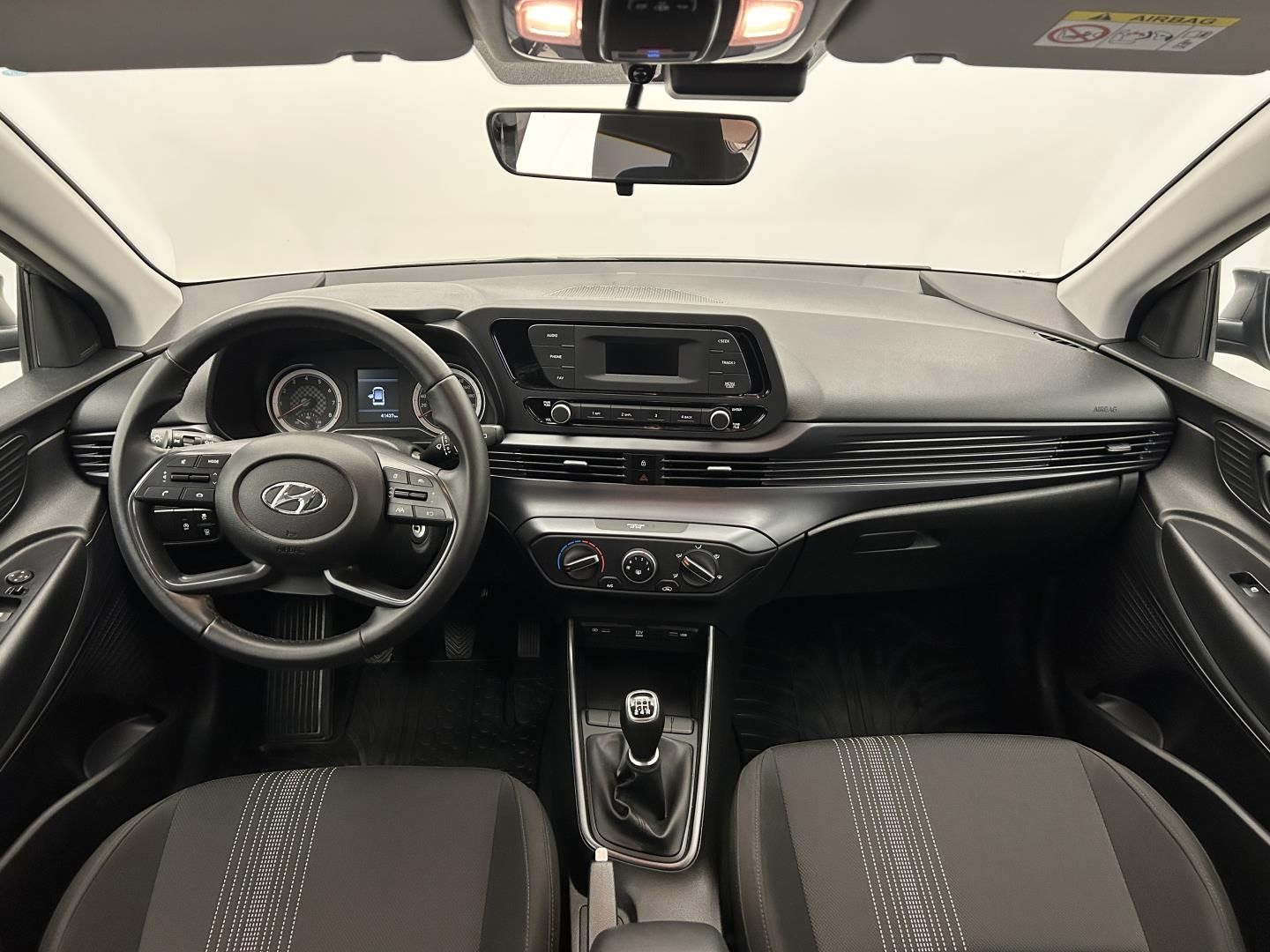 Hyundai i20, 1.2i 62kW Comfort - fotka 5