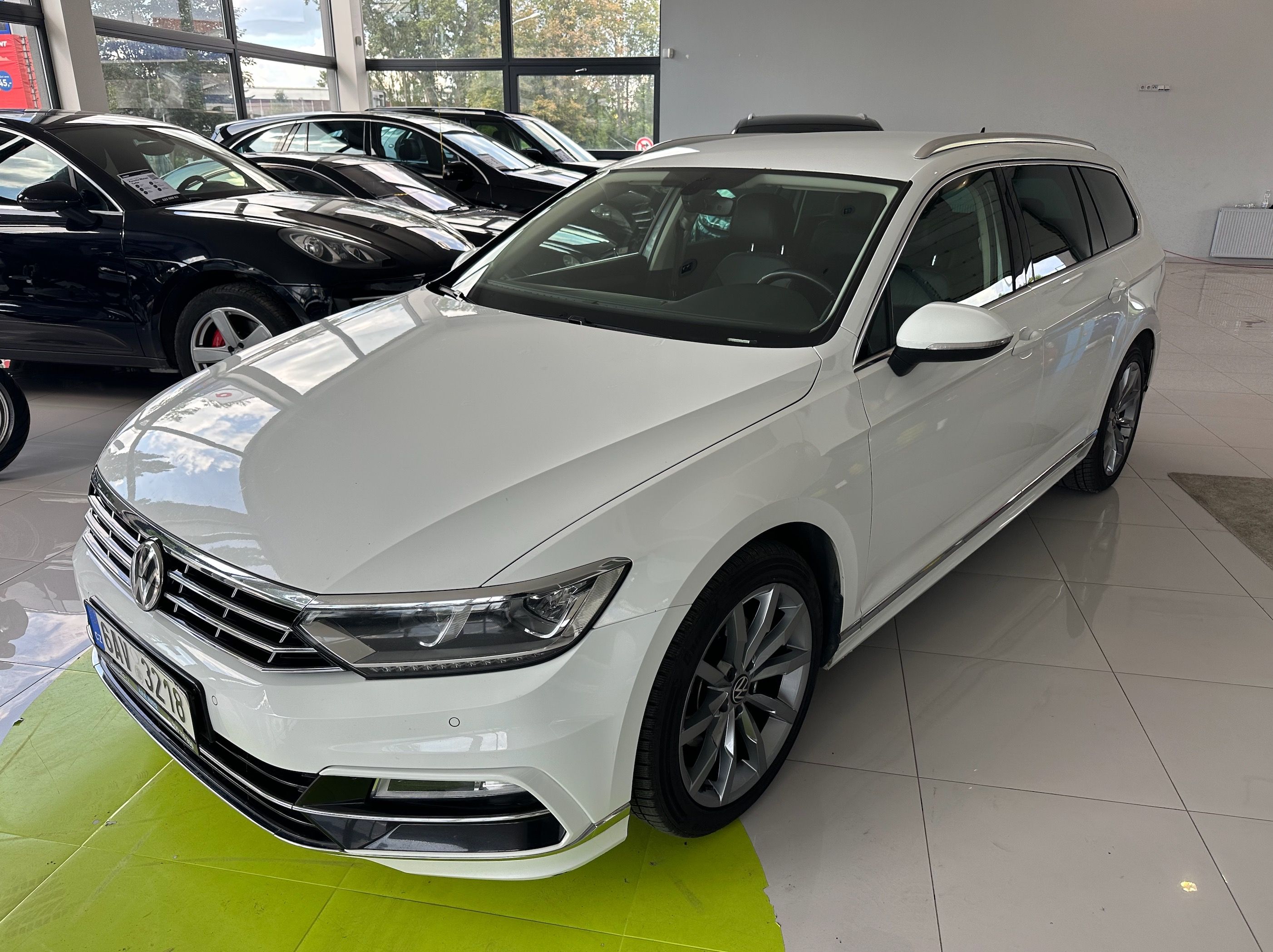 Volkswagen Passat, 2.0 DIESEL - fotka 6