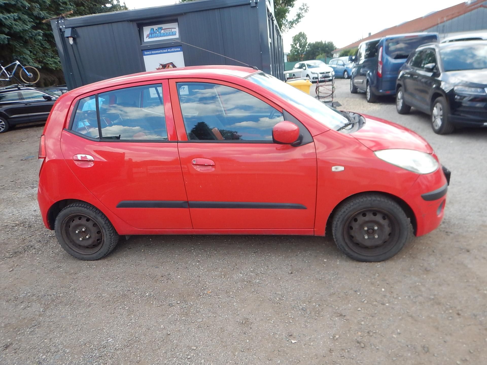 Hyundai i10, 1.1, ČR, 1. MAJ. - fotka 5