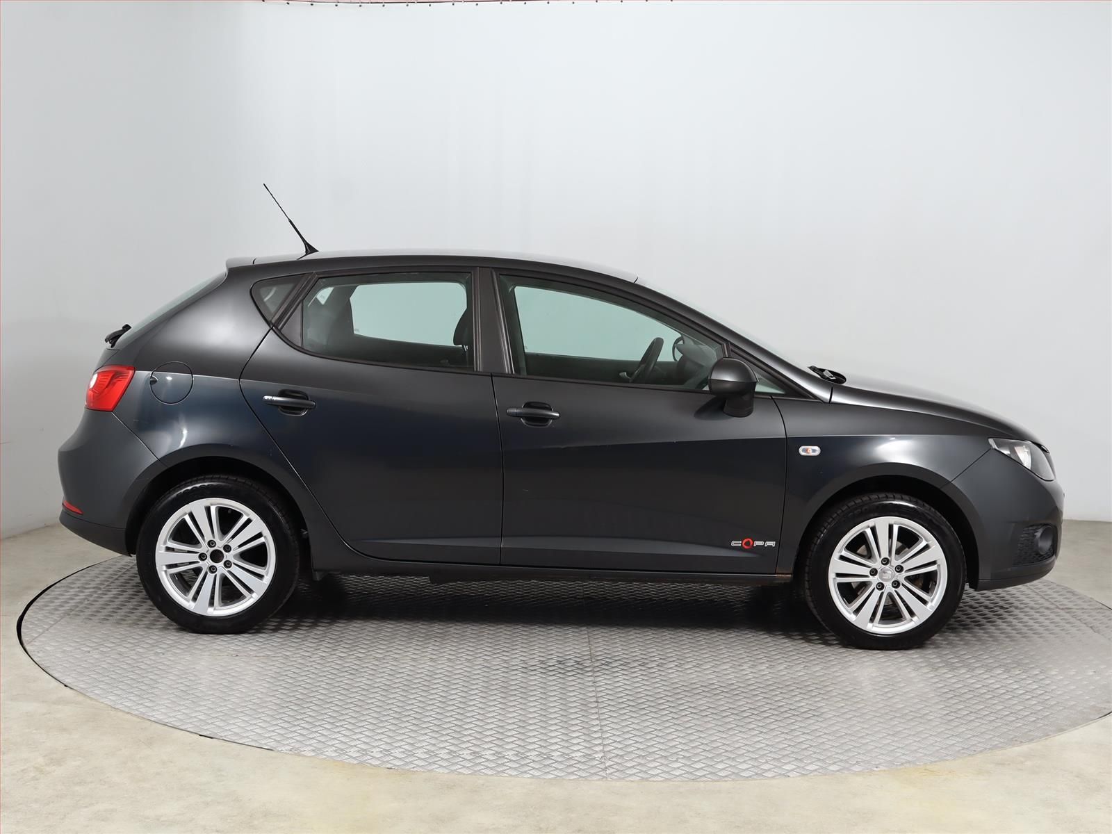 Seat Ibiza, 1.2 12V, ČR,1.maj, Serv.kniha - fotka 6