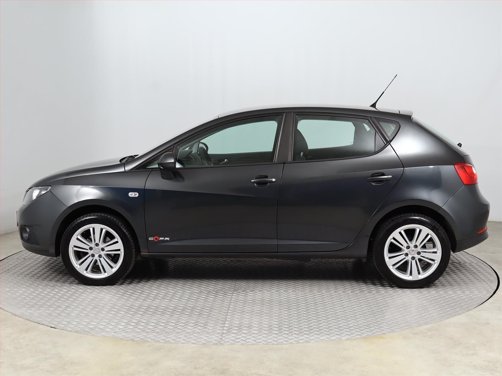 Seat Ibiza, 1.2 12V, ČR,1.maj, Serv.kniha - fotka 3