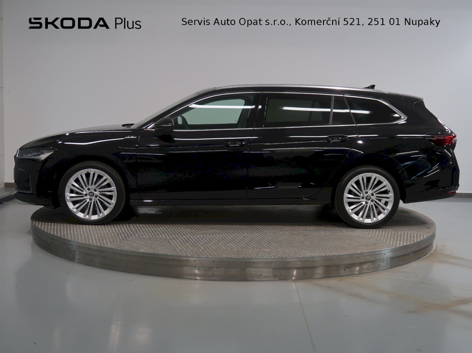 Škoda Superb, LAURIN&KLEMENT 2.0TDI 142KW 4x - fotka 3