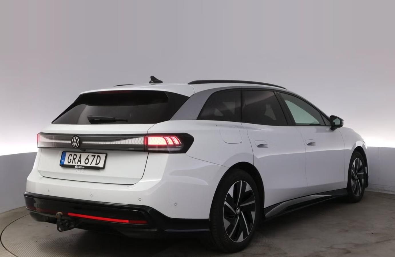 Volkswagen ID.7 Tourer, Pro SoH 96% 360kam HuD Tažné - fotka 4