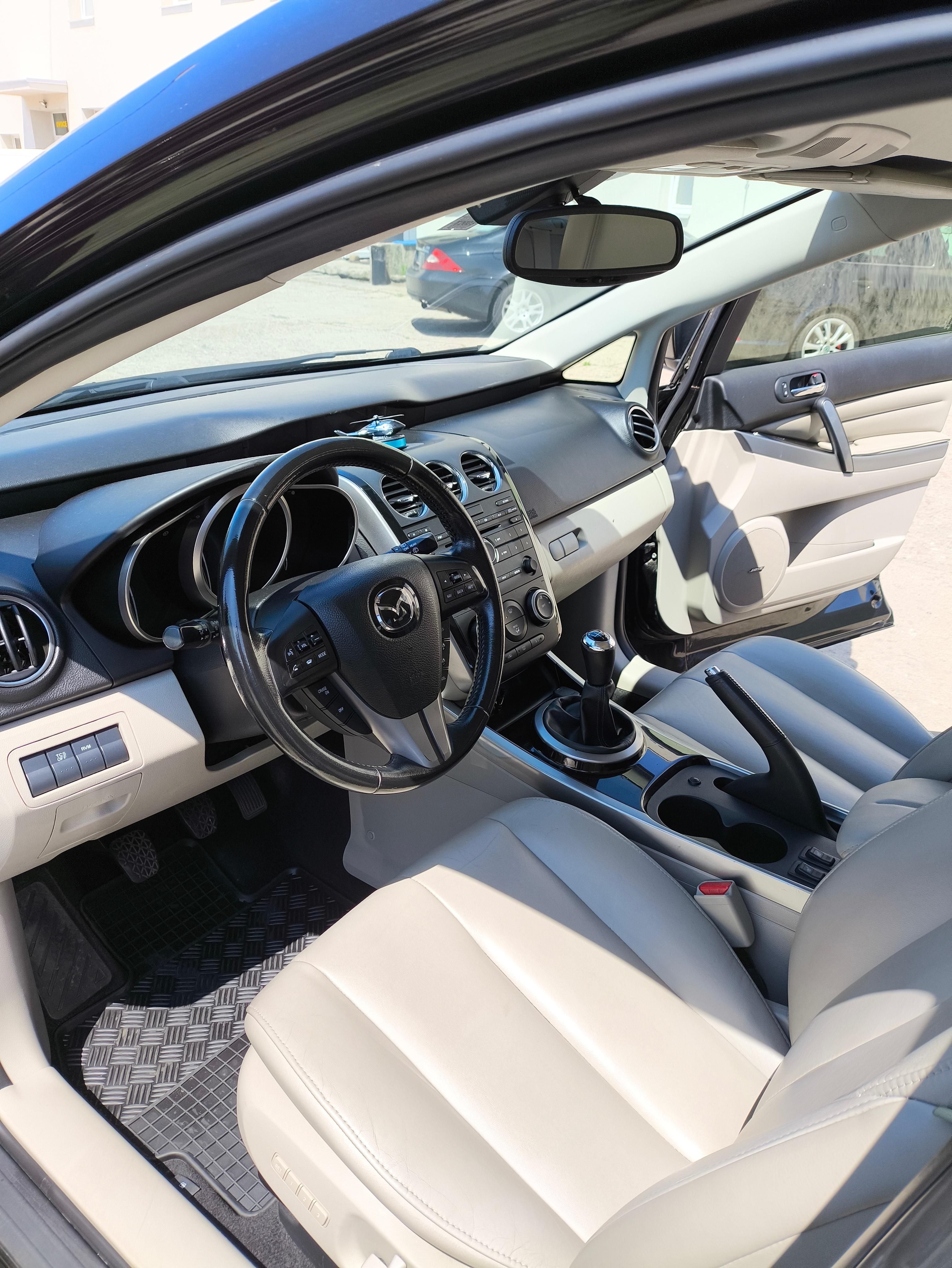 Mazda CX-7, 2.2D 127kw 2012r - fotka 4