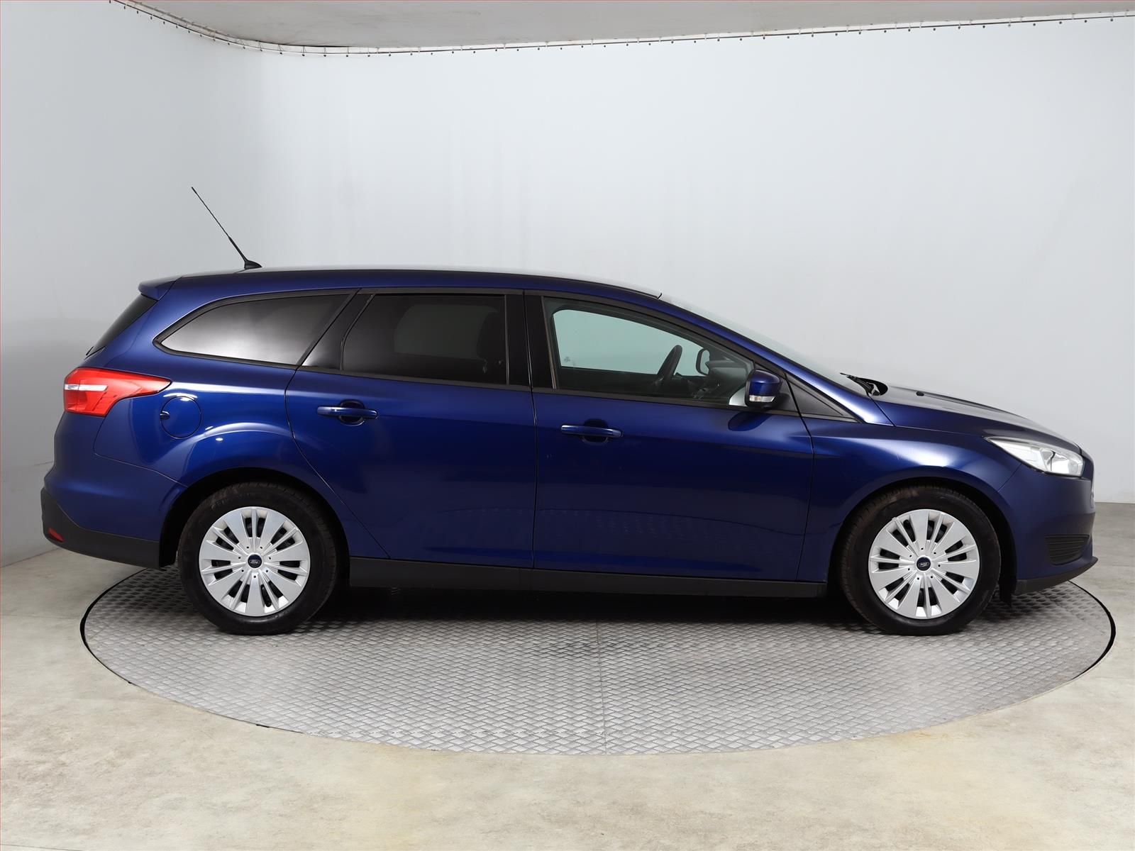 Ford Focus, 1.0 EcoBoost, Automat - fotka 6