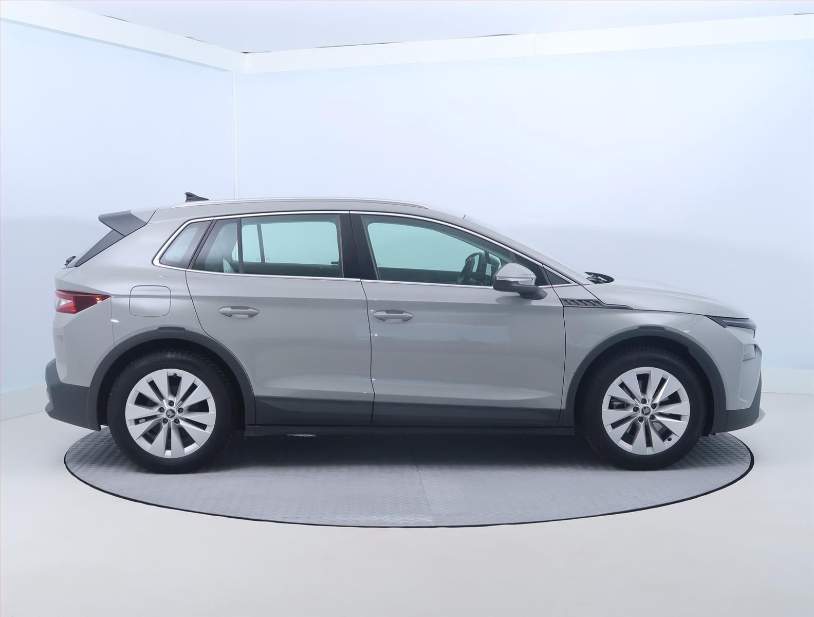 Škoda Elroq, 60 (63 kWh), SoH 99% - fotka 6