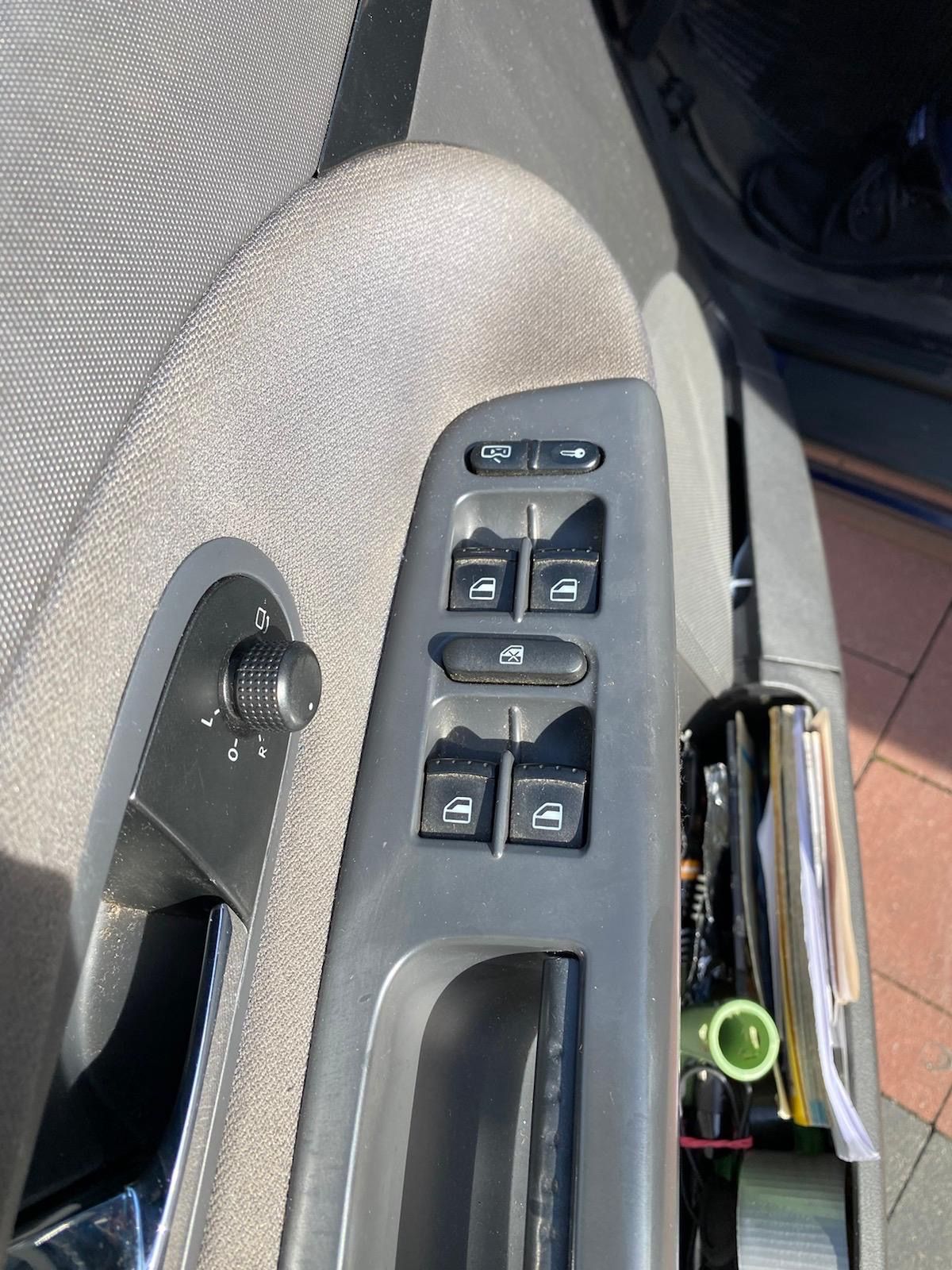 Volkswagen Sharan, 1,9 TDI 85kw automat - fotka 6