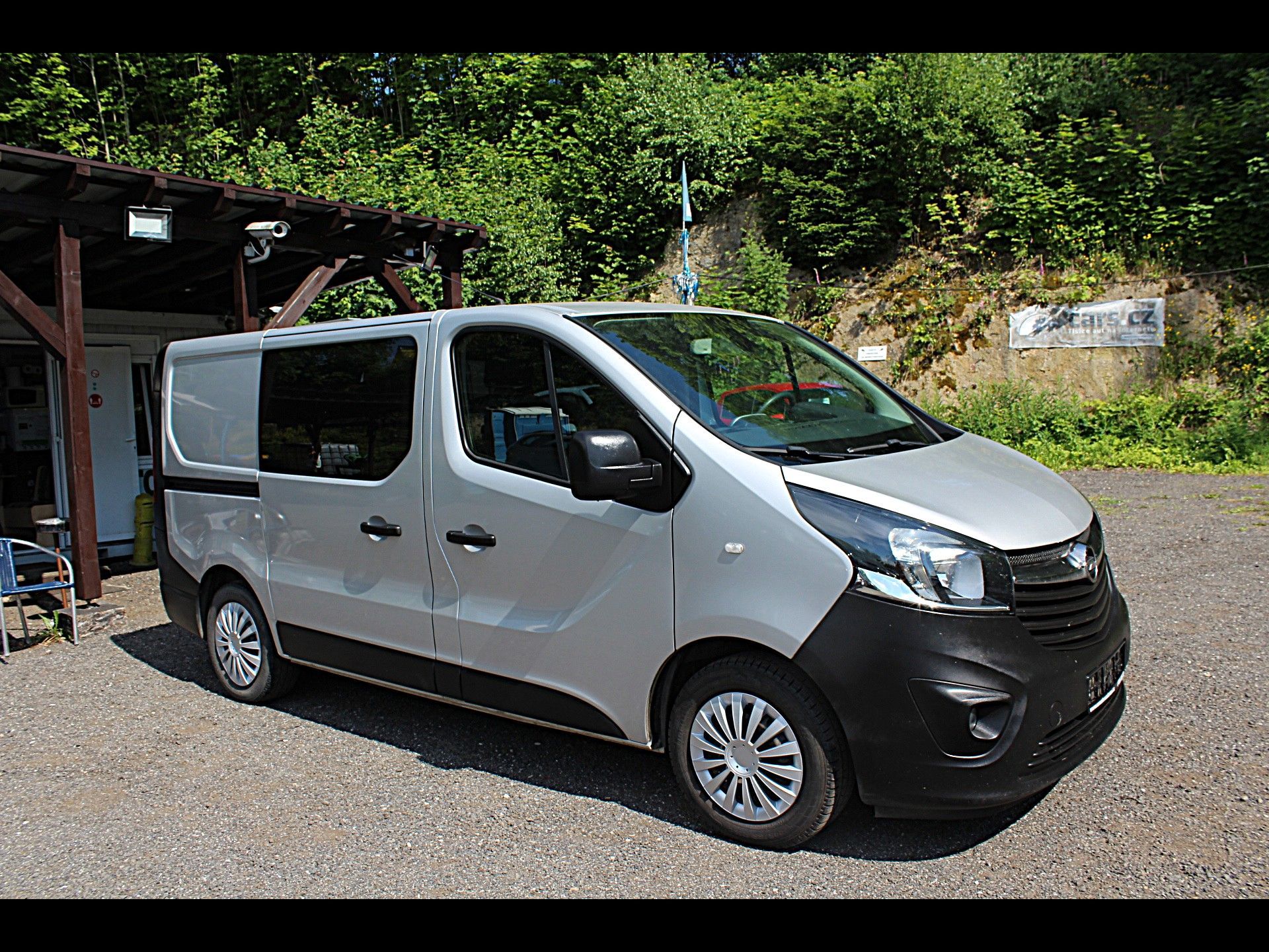 Opel Vivaro, 1.6 BiCDTi 103 kW 5.míst - fotka 4