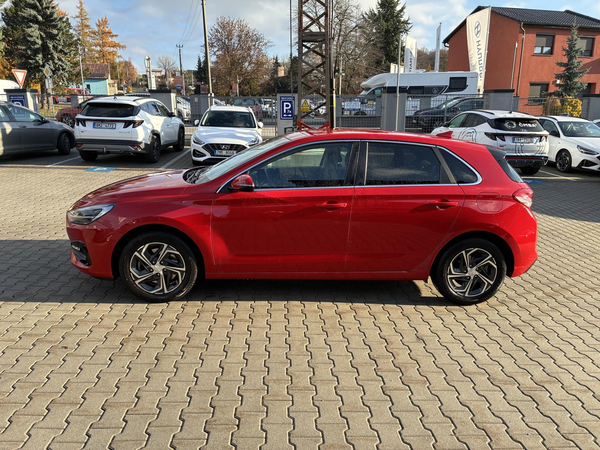 Hyundai i30, HB 1.5DPI 81kW SMART 1MAJ ČR - fotka 4