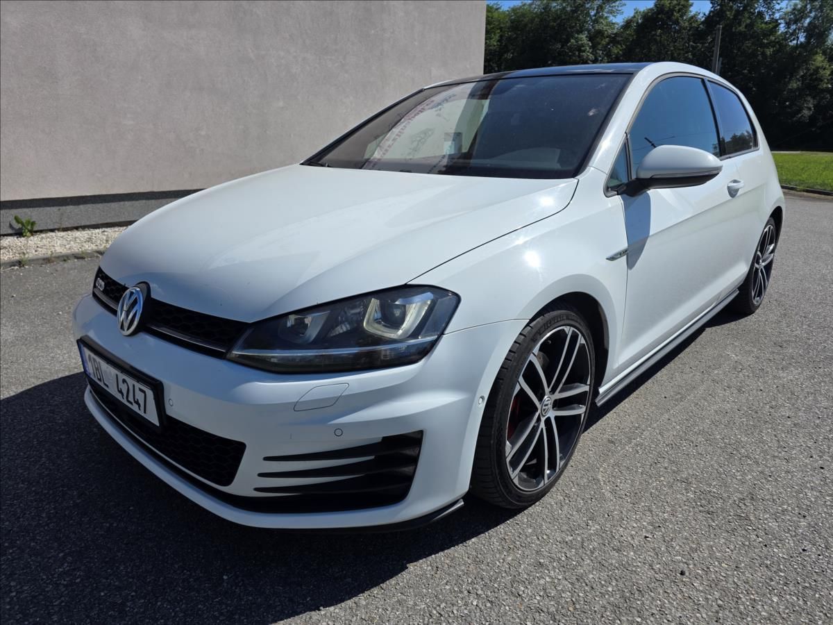 Volkswagen Golf, 2,0 2.0GTD 135KW DSG BOHATÁ VÝ