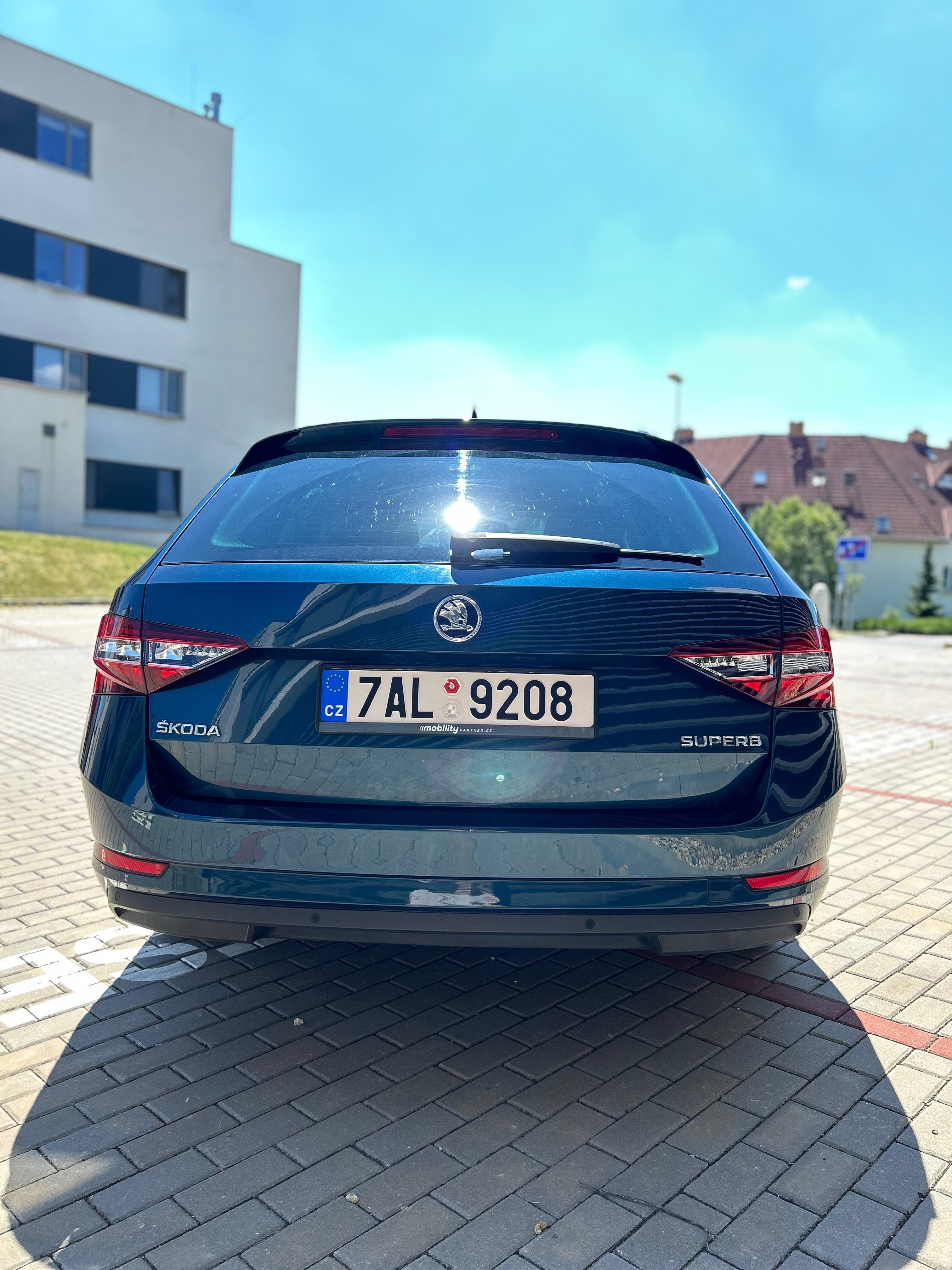 Škoda Superb, 2.0 TDI DSG Ambition PLUS - fotka 4