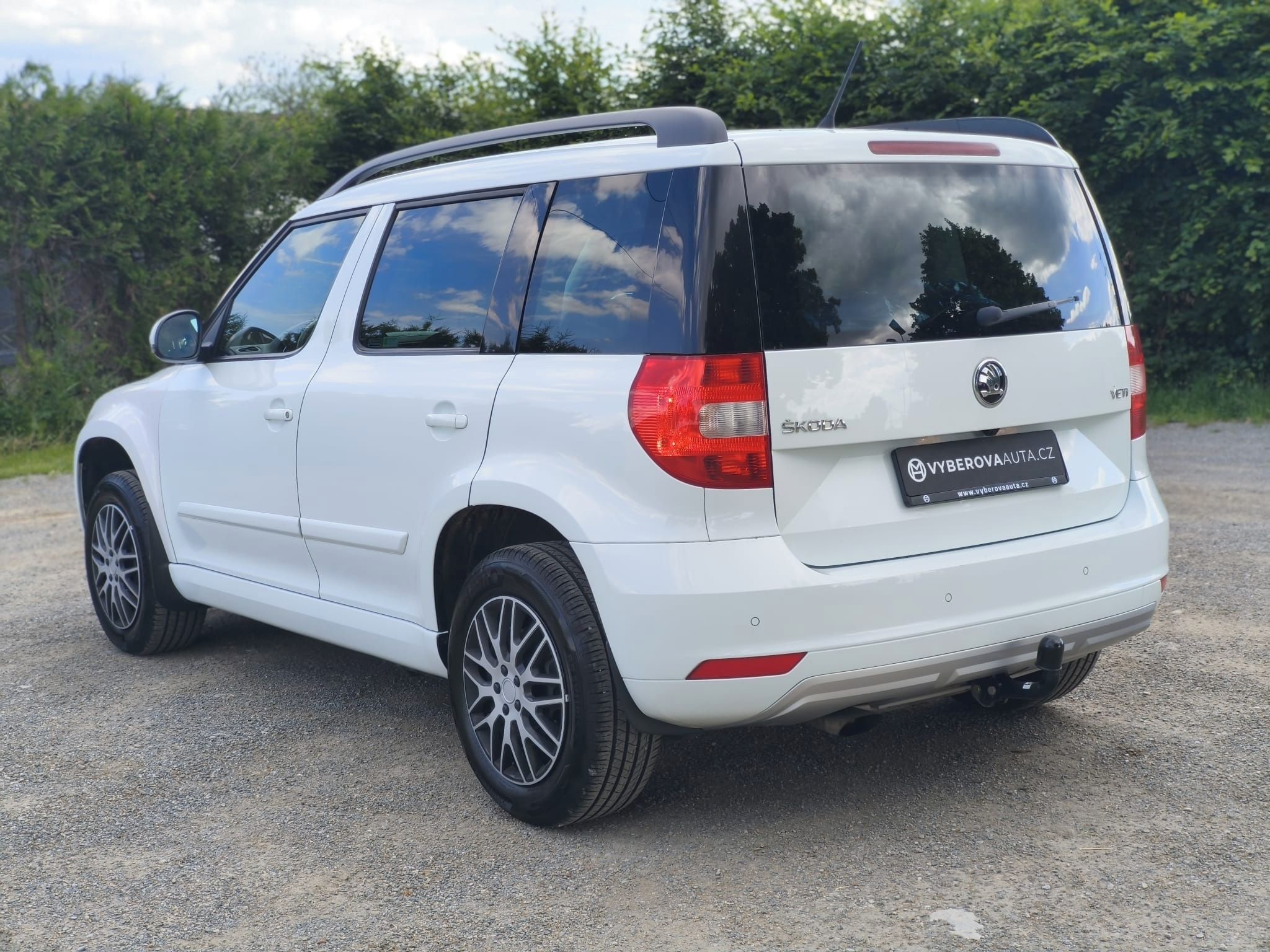 Škoda Yeti, 1.2 TSI 81kW/DSG/ Výhřev/Tažné - fotka 3