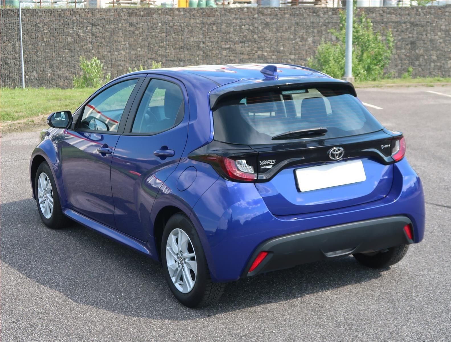 Toyota Yaris, 1.5 VVT-i Hybrid, Záruka - fotka 4