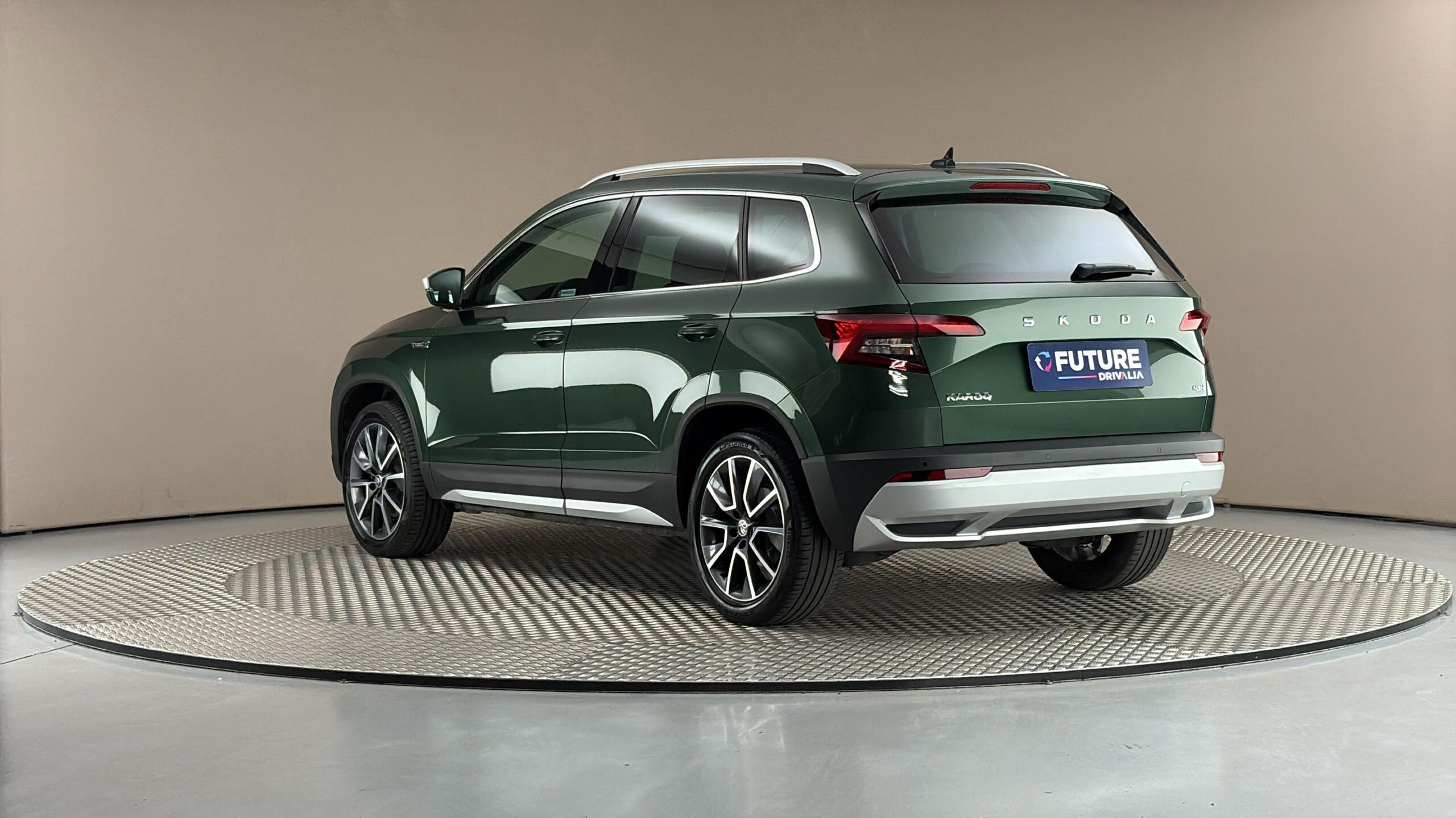 Škoda Karoq, 2.0 TDI DSG 4x4 Scout - fotka 2