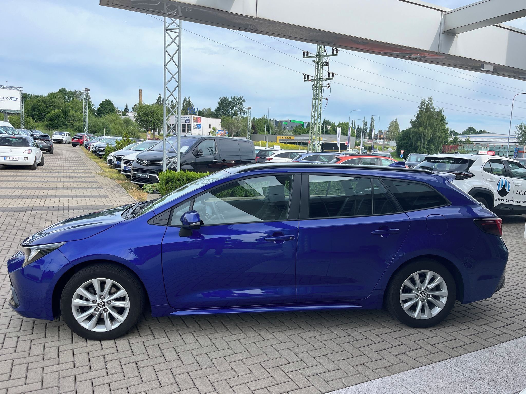 Toyota Corolla, 1,8 Hybrid e-CVT Comfort TS - fotka 3