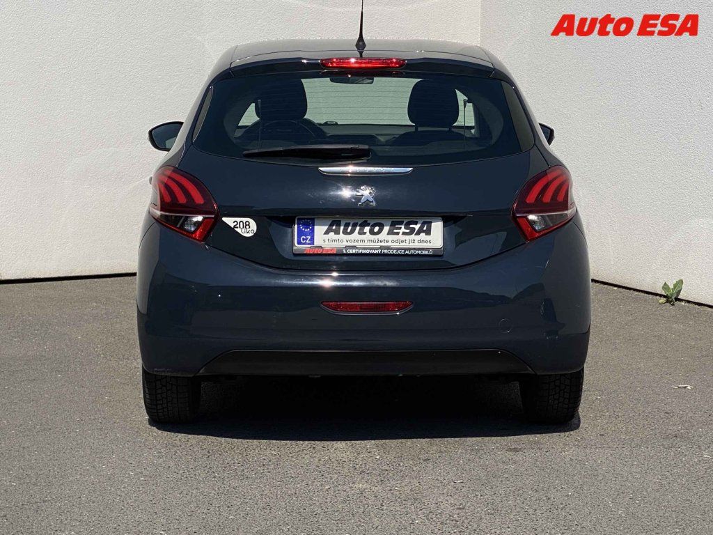 Peugeot 208, 1.2 - fotka 5