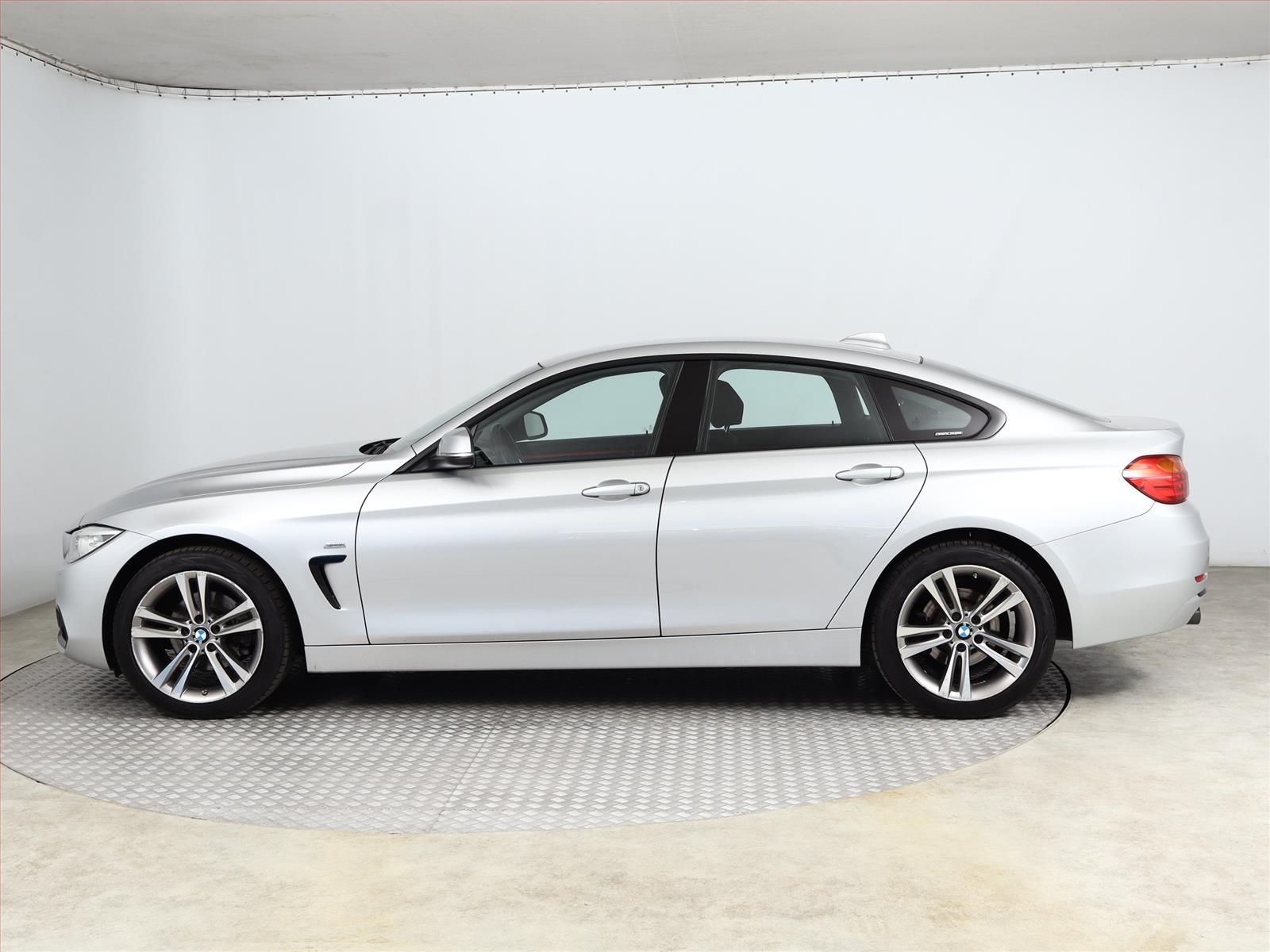 BMW Řada 4, 420d xDrive, Sport Line, 4X4 - fotka 3