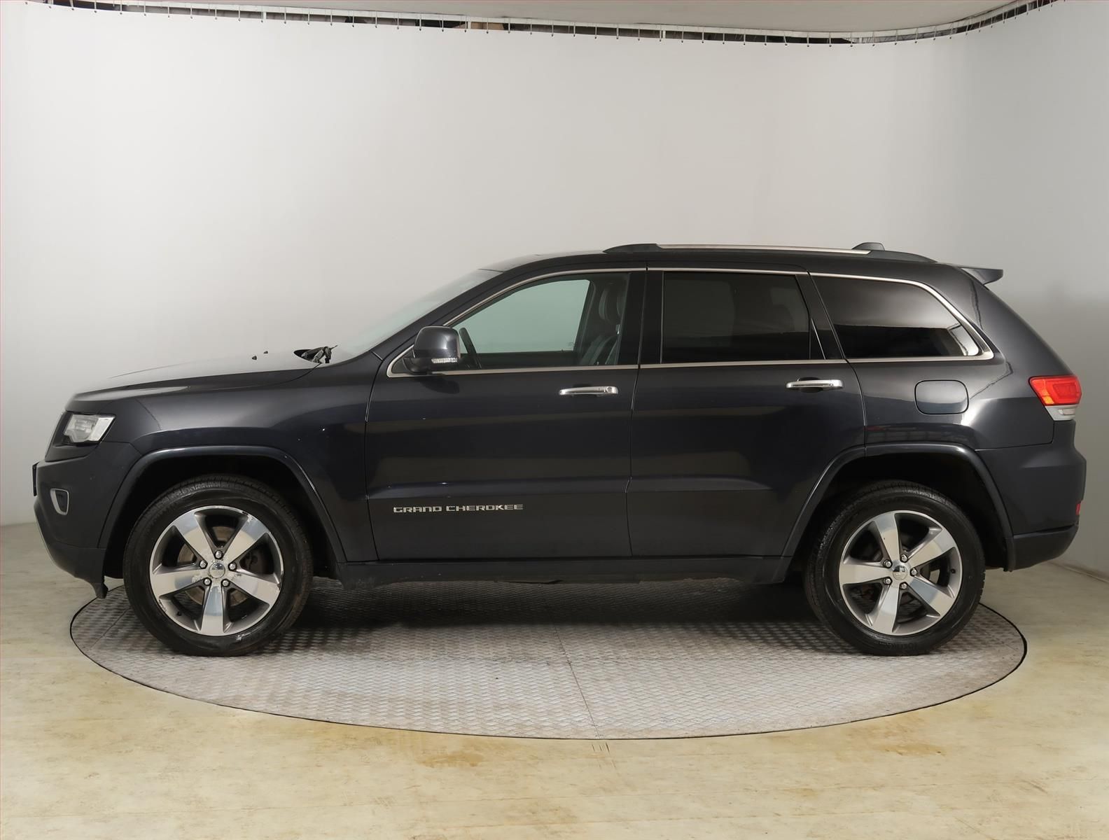 Jeep Grand Cherokee, 3.0 CRD, Overland, 4X4 - fotka 3