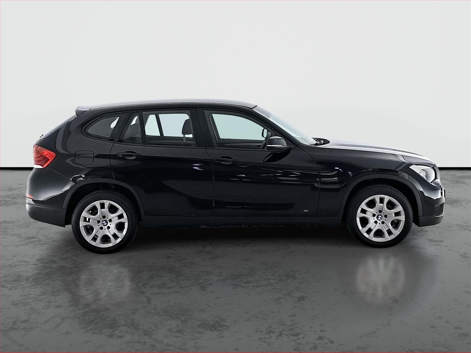 BMW X1, sDrive16d, Automatická klima - fotka 6