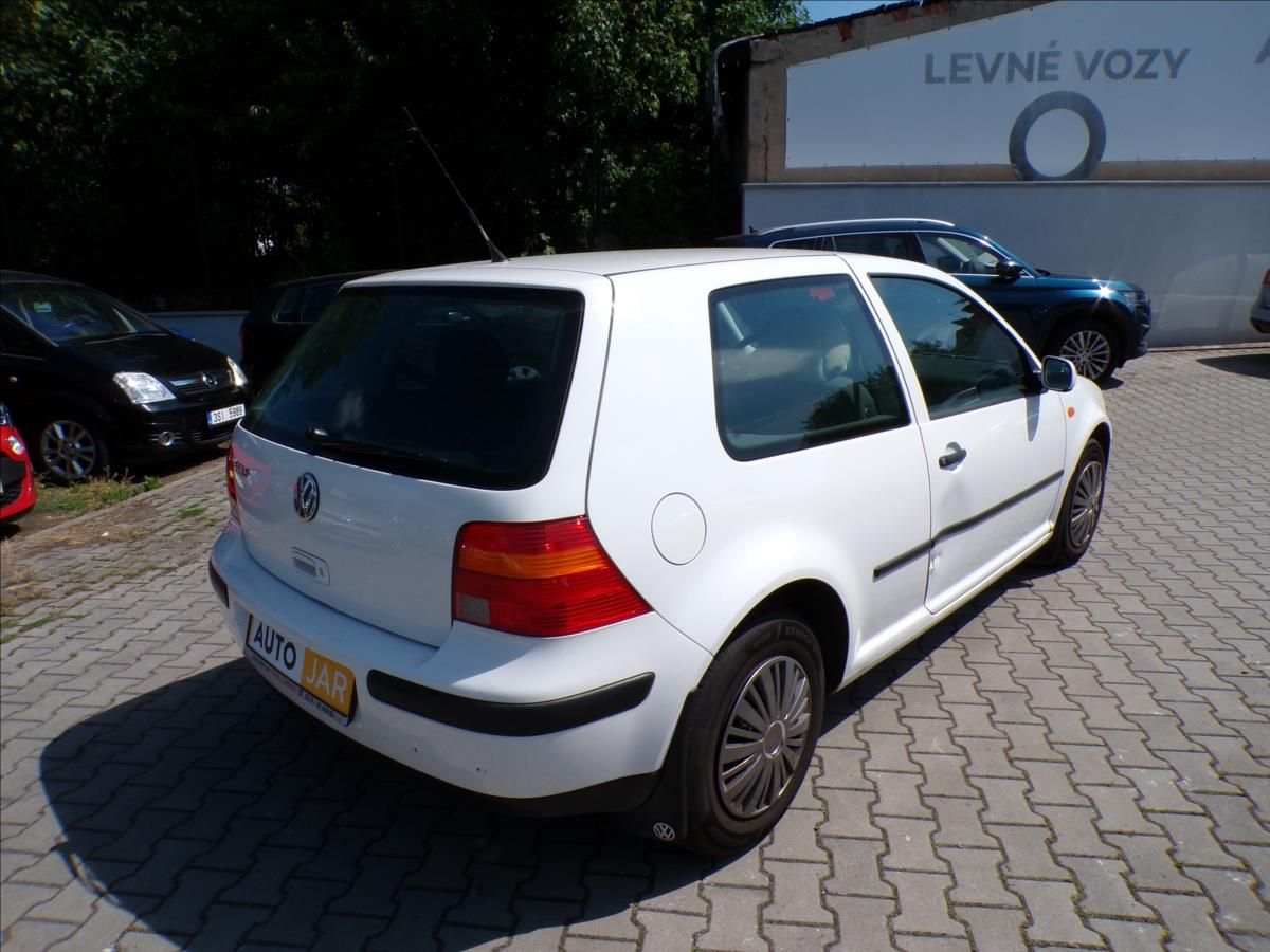 Volkswagen Golf, 1,4 16V  DIGI.KLIMA - fotka 5