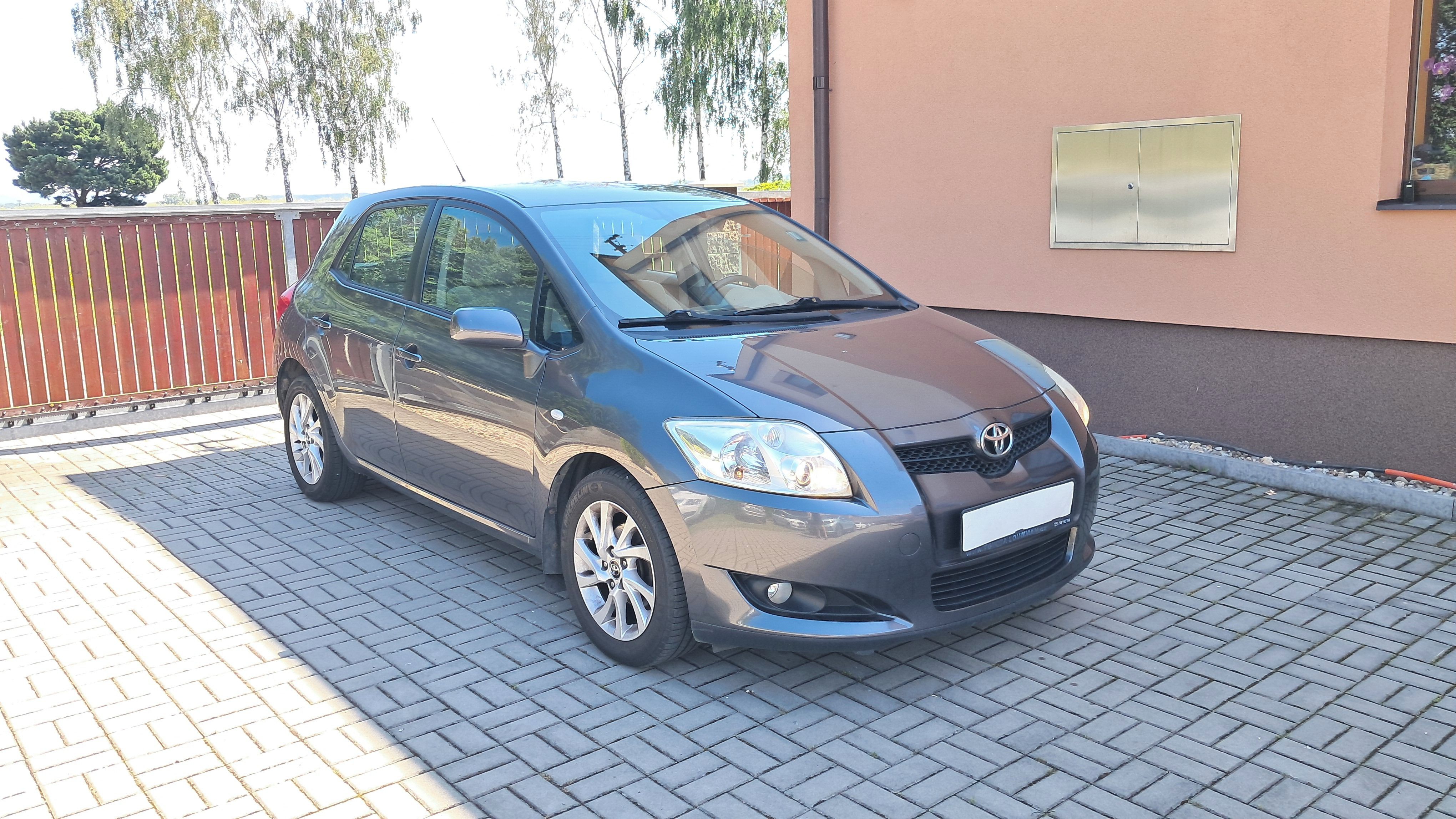Toyota Auris, 1.6i / EXECUTIVE ČR - fotka 6