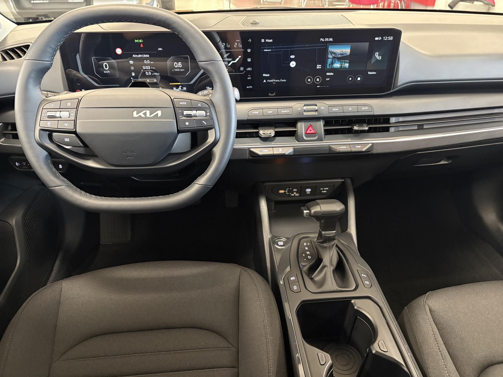 Kia K4, 1,6 T-GDi GPF 7DCT TOP 110 KW - fotka 6