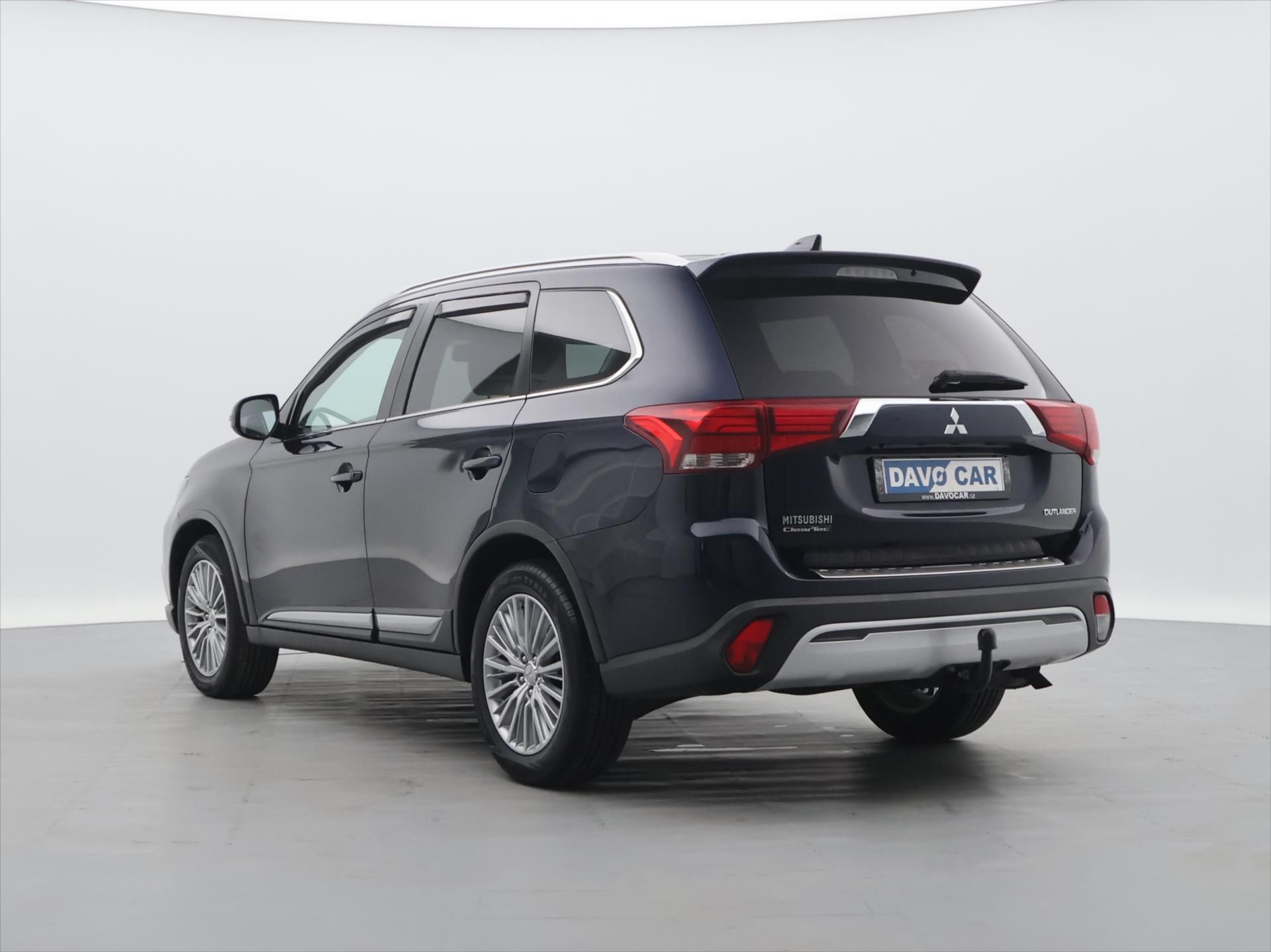 Mitsubishi Outlander, 2,0 INTENSE MIVEC 110kW CVT 2W - fotka 5
