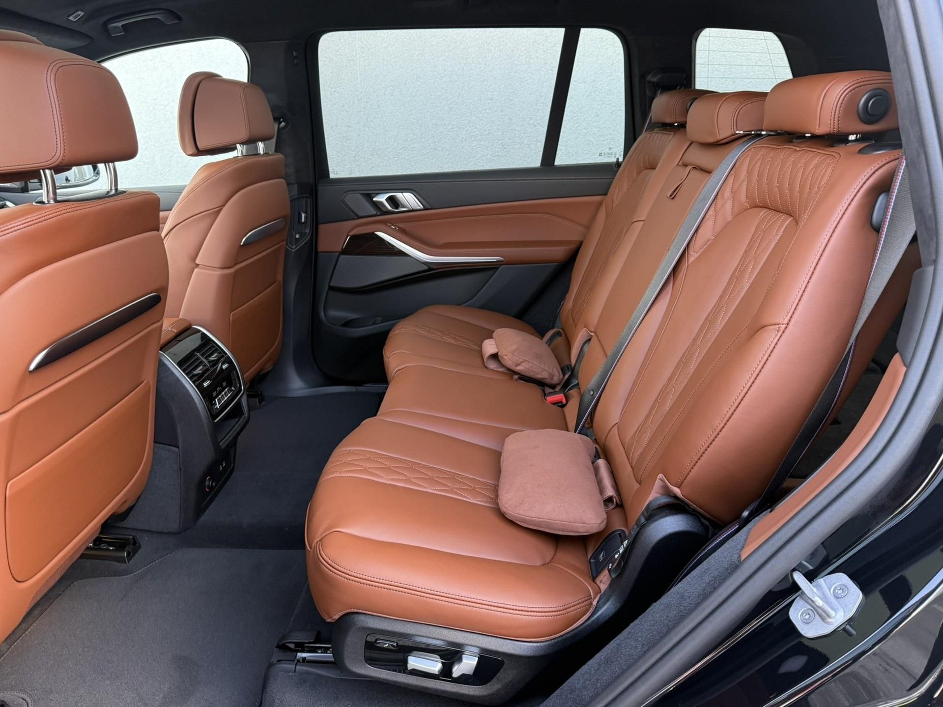 BMW X7, X7 xDrive40d - fotka 6