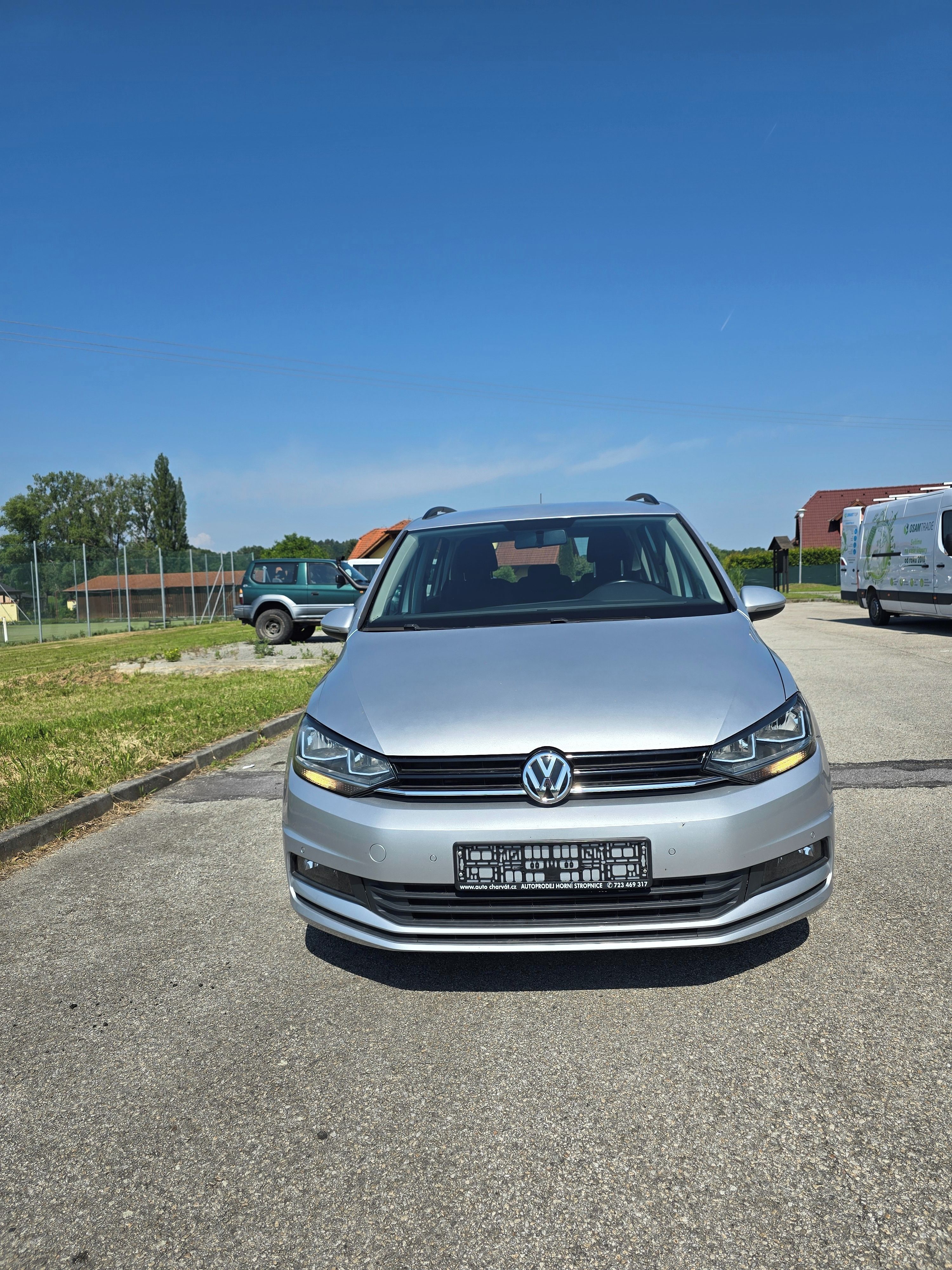 Volkswagen Touran, 2.0 TDI DSG, ODP. DPH - fotka 2