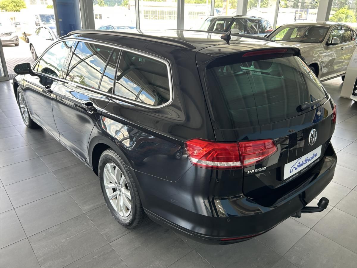 Volkswagen Passat, 2,0   TDI,DSG,110kW,COMFORTLIN - fotka 4