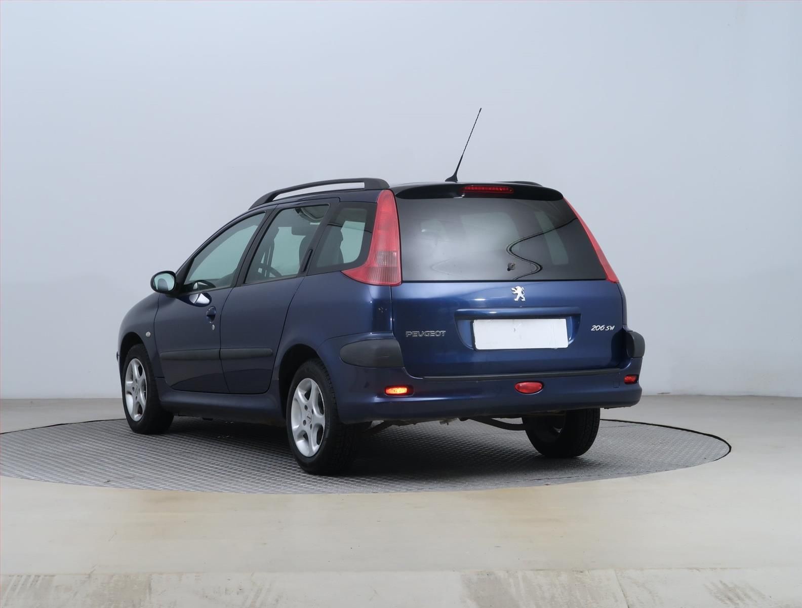 Peugeot 206, 1.4 i, po STK, Klima - fotka 4