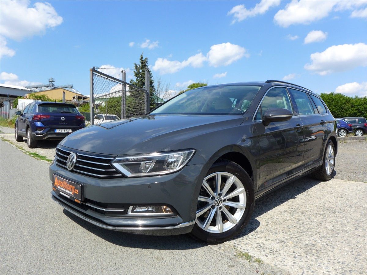 Volkswagen Passat, 1,6 TDI  COMFORTLINE, NAVI 1.M