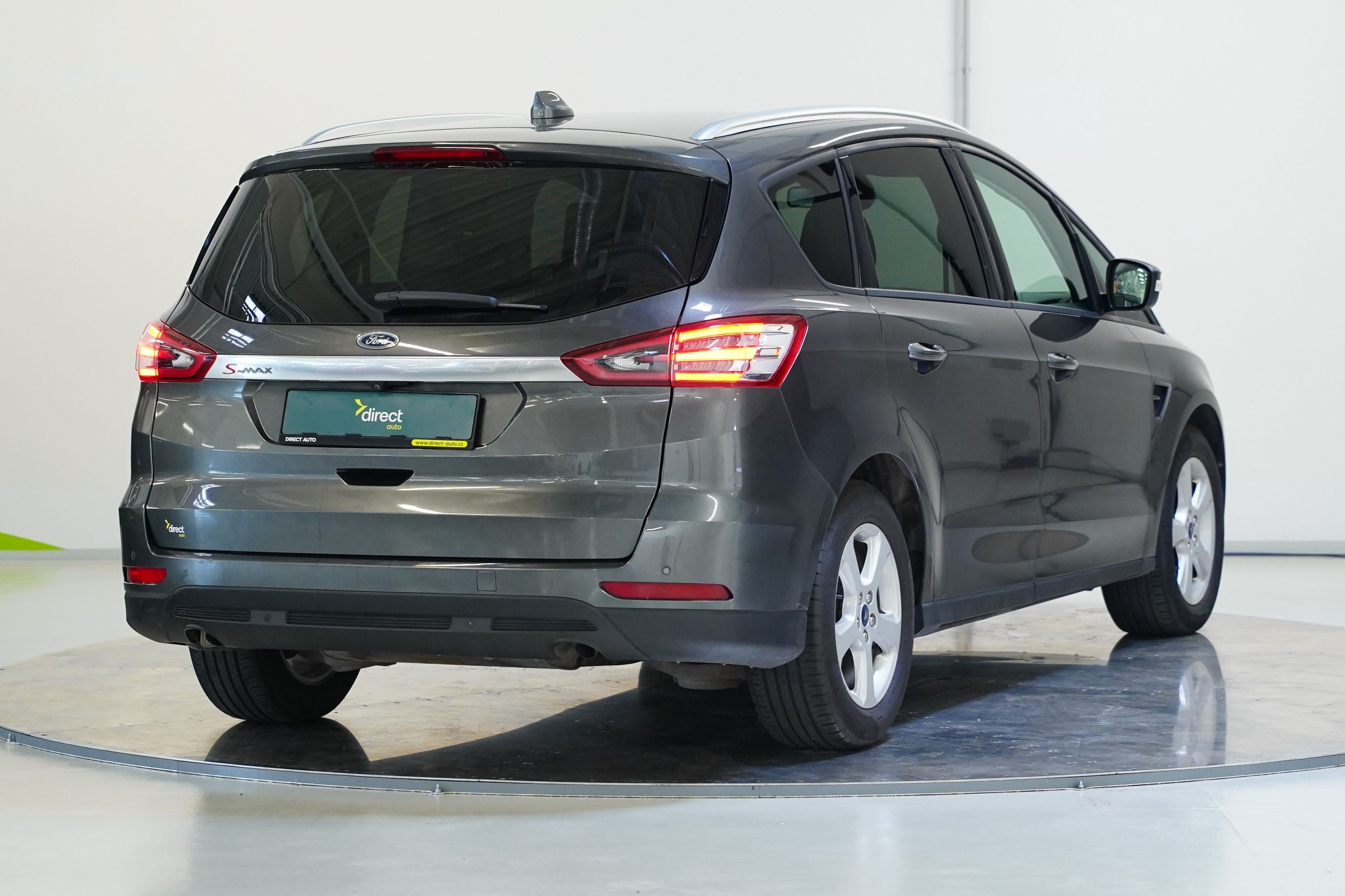 Ford S-MAX, 2.0 TDCI 110 kW Titanium - fotka 2