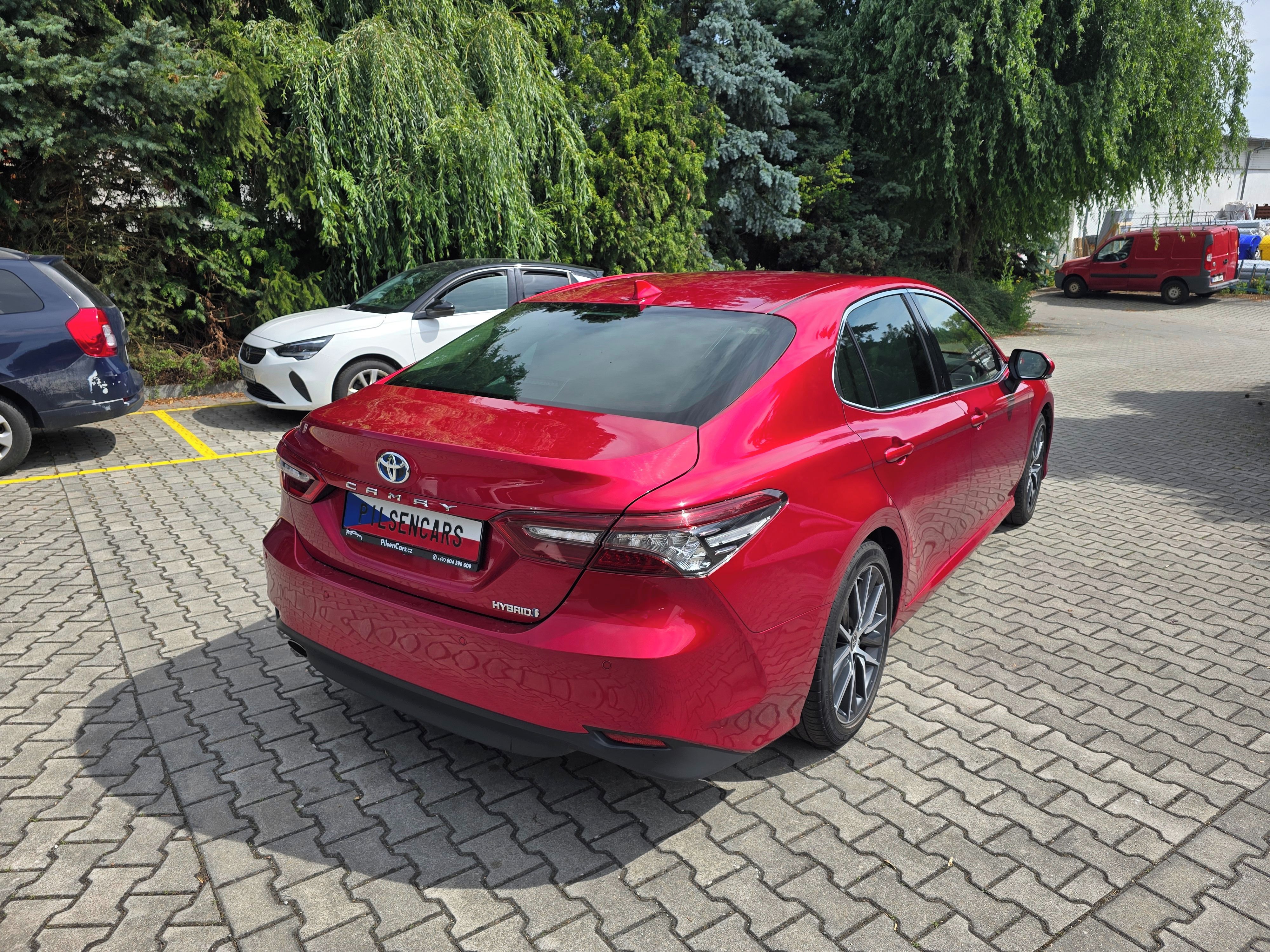 Toyota Camry, 2.5 Hybrid e-CVT EXECUTIVE VIP - fotka 5