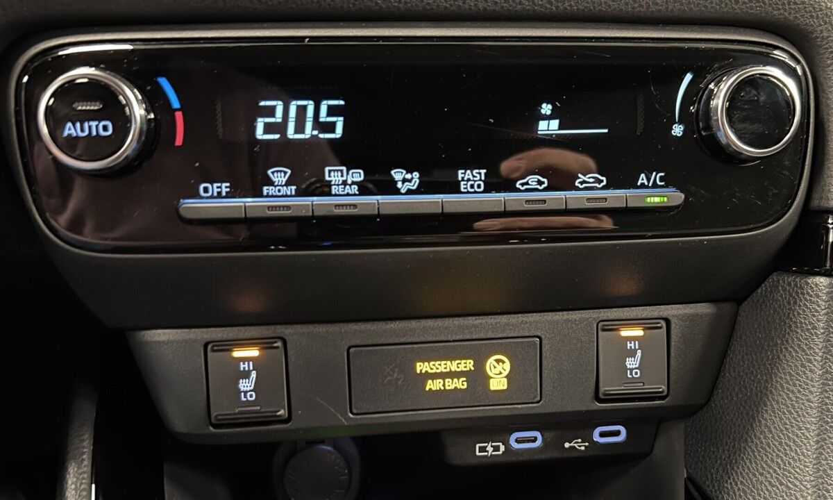 Toyota Yaris, 1.5 Hybrid AT STYLE - fotka 6
