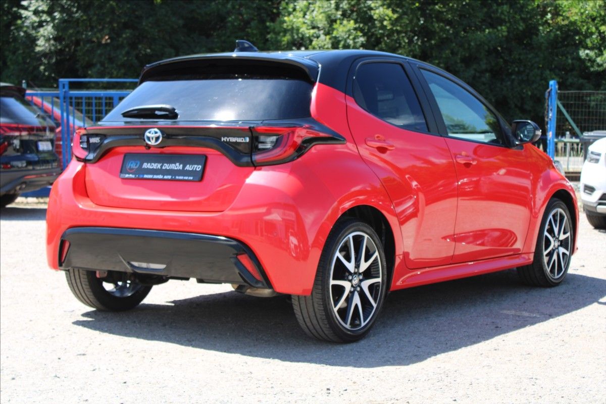 Toyota Yaris, 1,5 HEV  1.MAJ,SELECTION,A/T - fotka 5