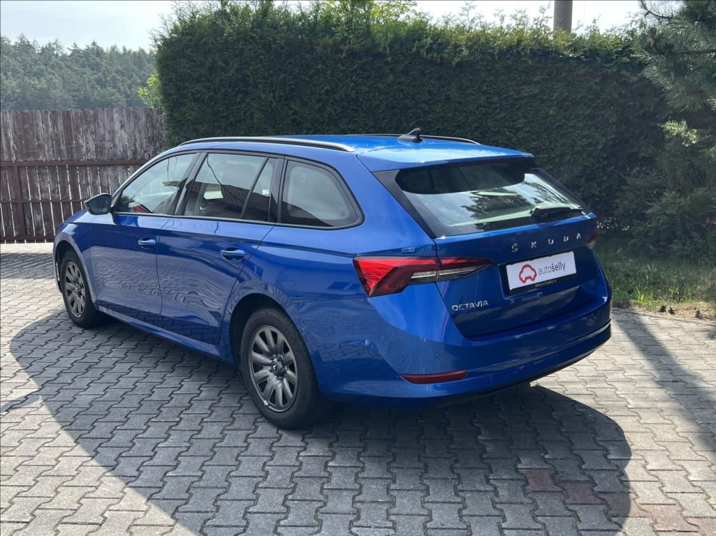 Škoda Octavia, 2,0 TDi Ambition LED záruka - fotka 3